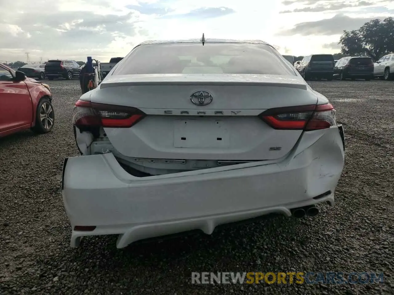 6 Photograph of a damaged car 4T1G11AK8NU657237 TOYOTA CAMRY 2022