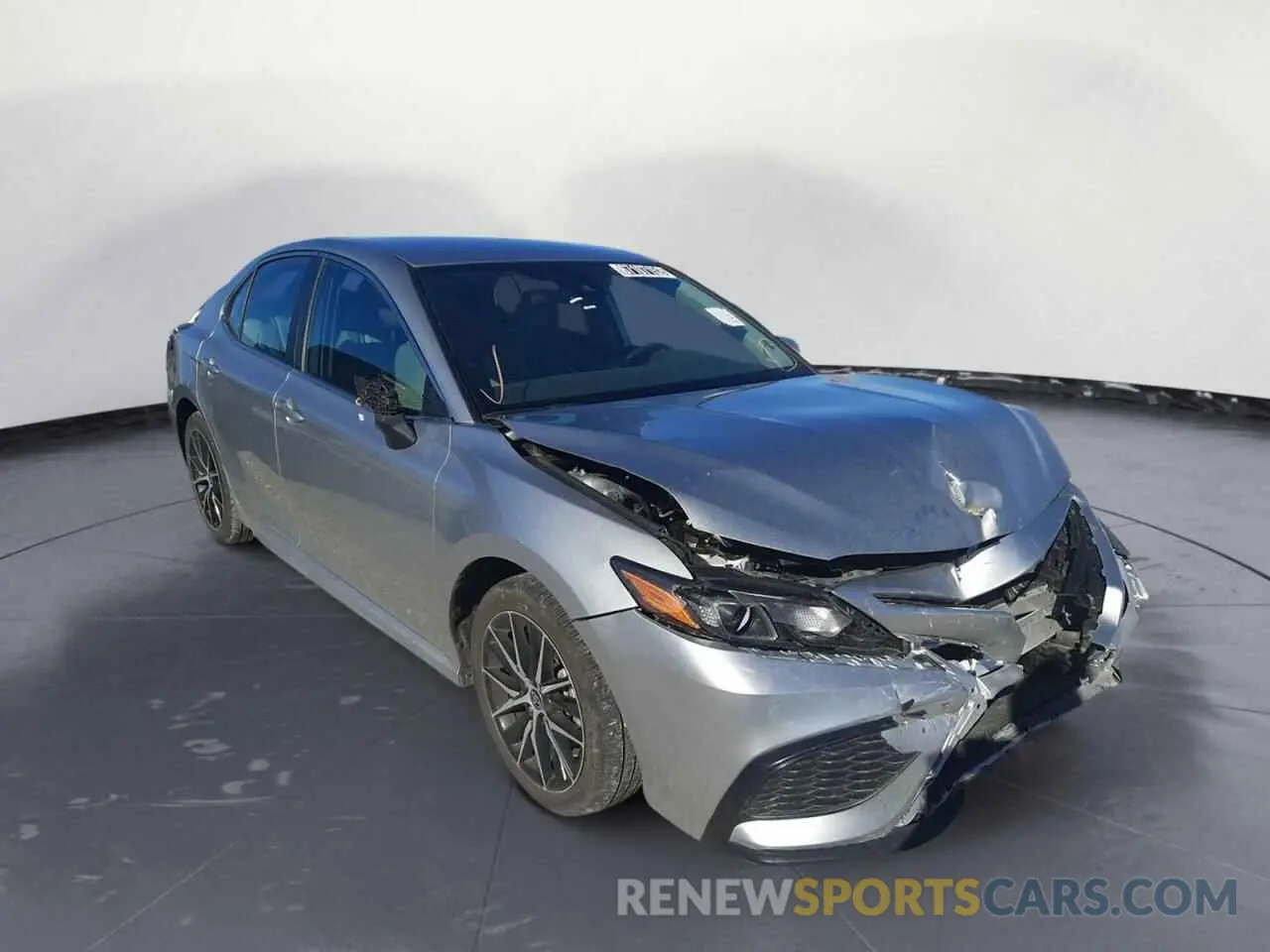 1 Фотография поврежденного автомобиля 4T1G11AK8NU669761 TOYOTA CAMRY 2022