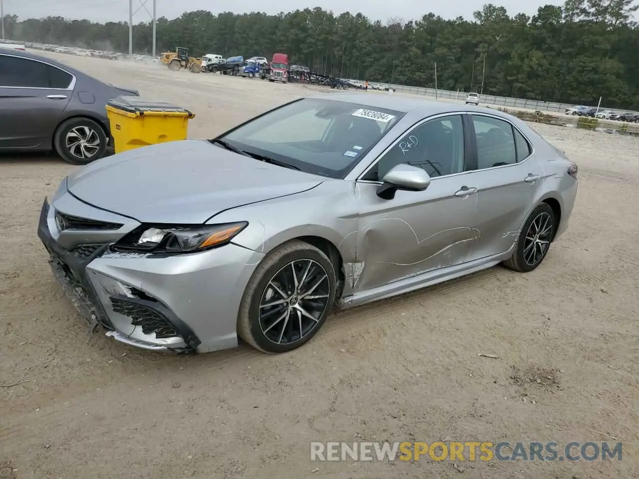 1 Photograph of a damaged car 4T1G11AK8NU670067 TOYOTA CAMRY 2022