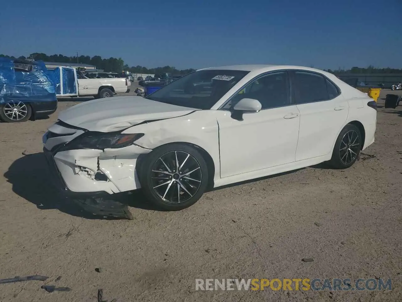 1 Фотография поврежденного автомобиля 4T1G11AK8NU679402 TOYOTA CAMRY 2022