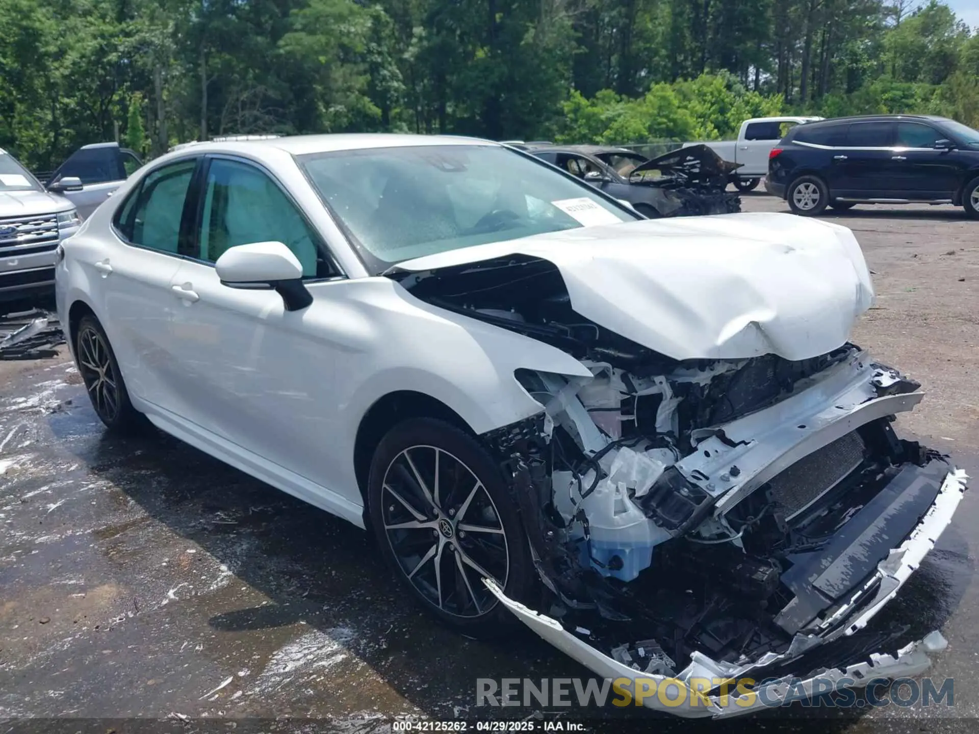 1 Photograph of a damaged car 4T1G11AK8NU683580 TOYOTA CAMRY 2022