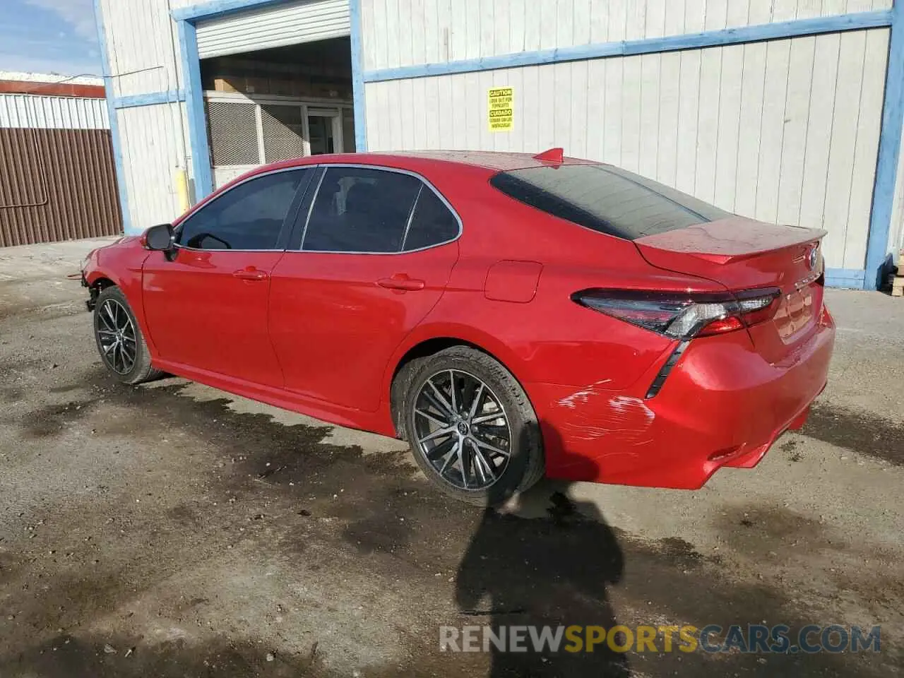 2 Photograph of a damaged car 4T1G11AK9NU040669 TOYOTA CAMRY 2022