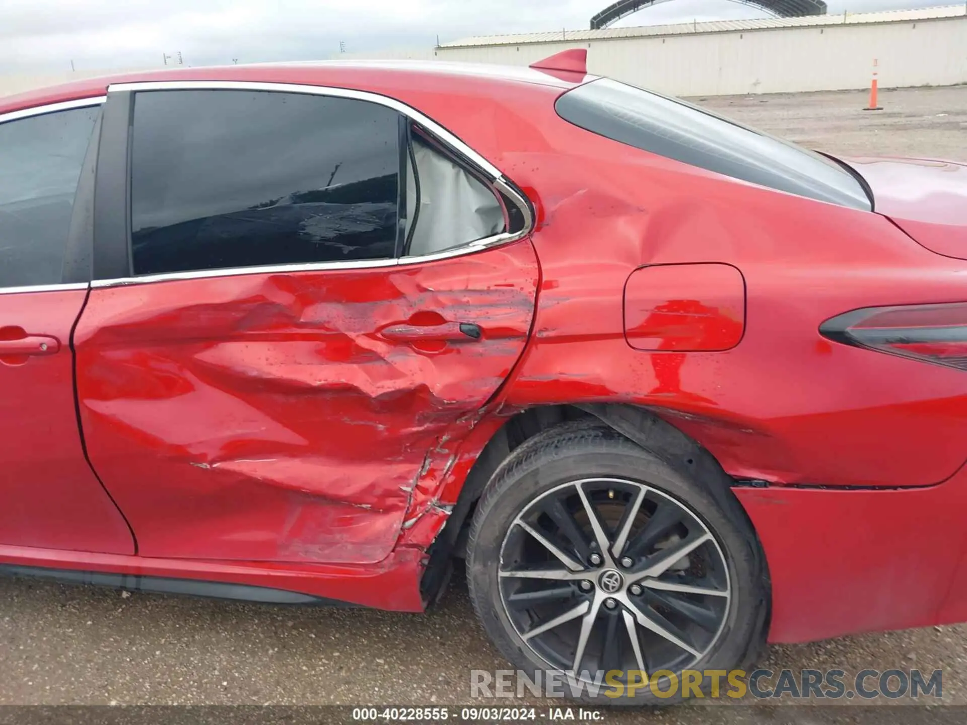 6 Photograph of a damaged car 4T1G11AK9NU062154 TOYOTA CAMRY 2022