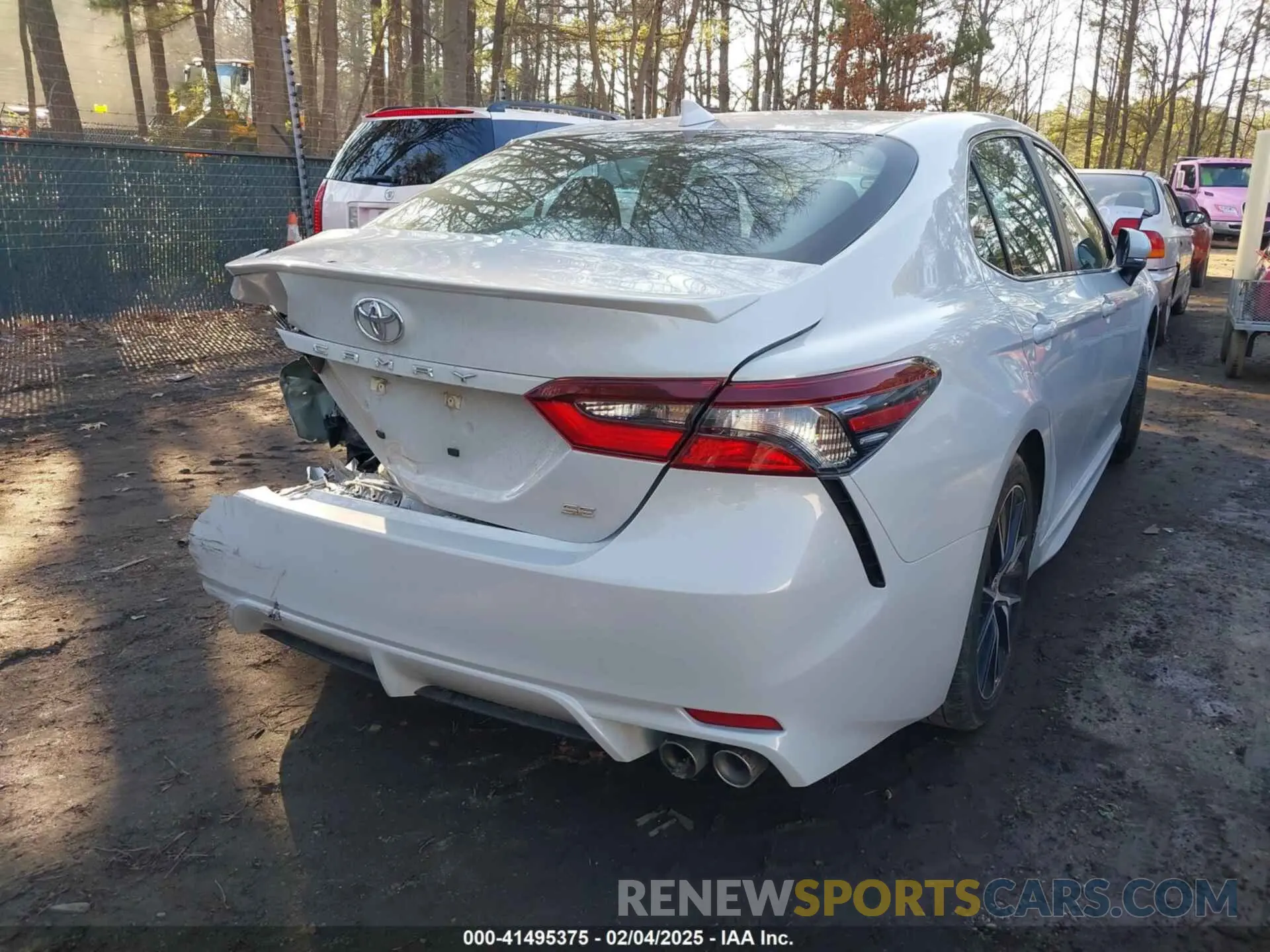 4 Photograph of a damaged car 4T1G11AK9NU069671 TOYOTA CAMRY 2022