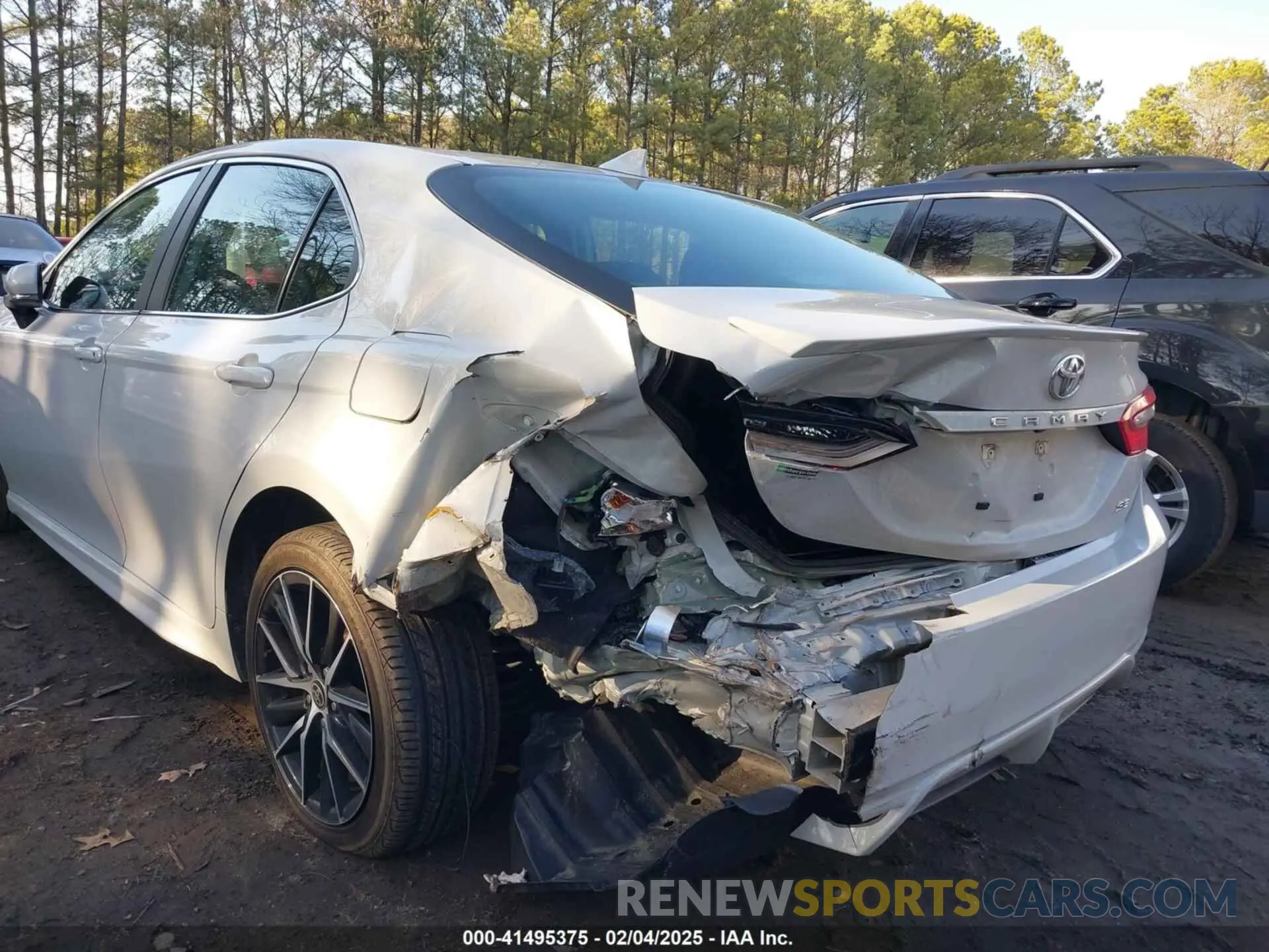 6 Photograph of a damaged car 4T1G11AK9NU069671 TOYOTA CAMRY 2022