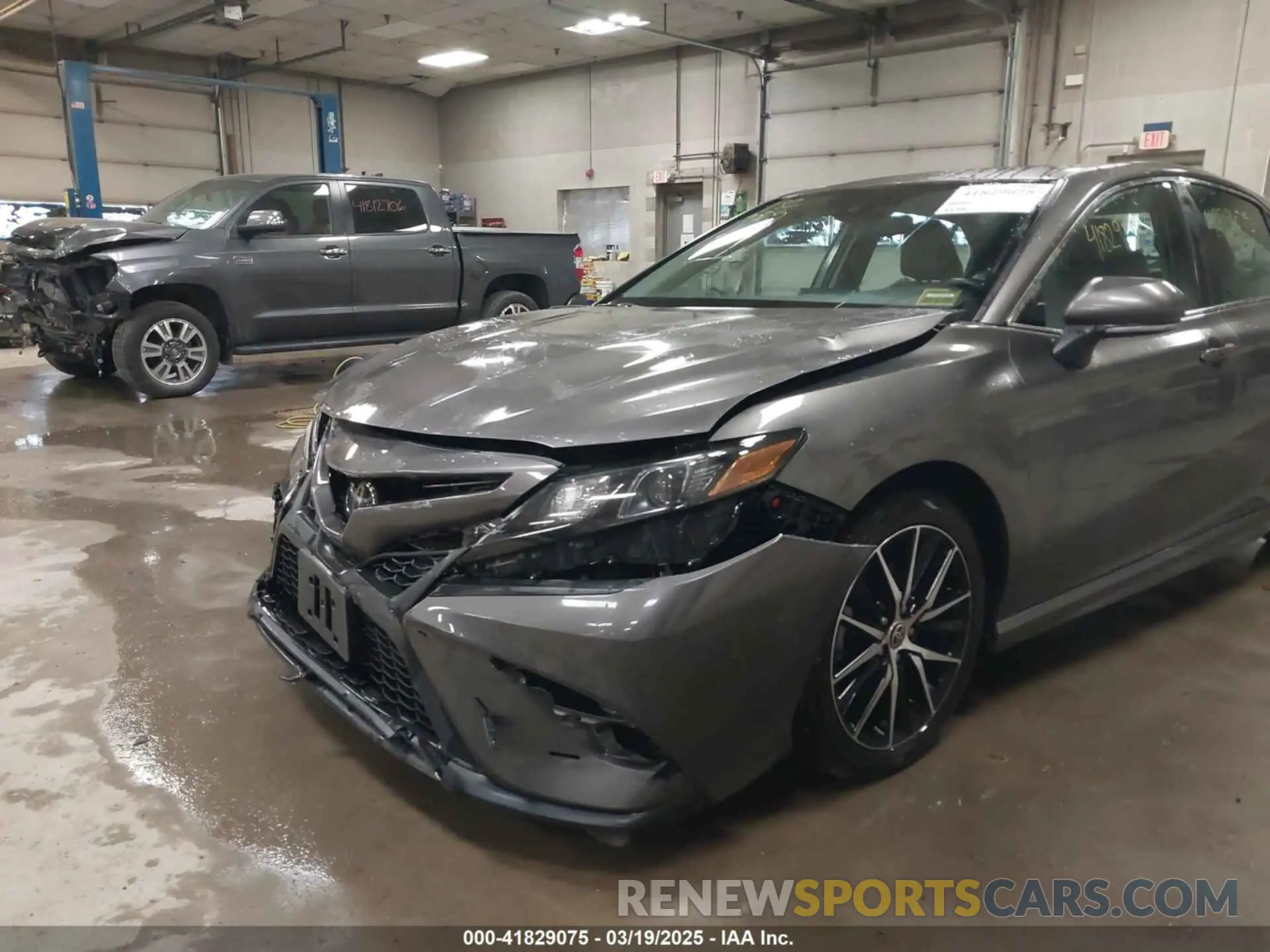 6 Photograph of a damaged car 4T1G11AK9NU074952 TOYOTA CAMRY 2022