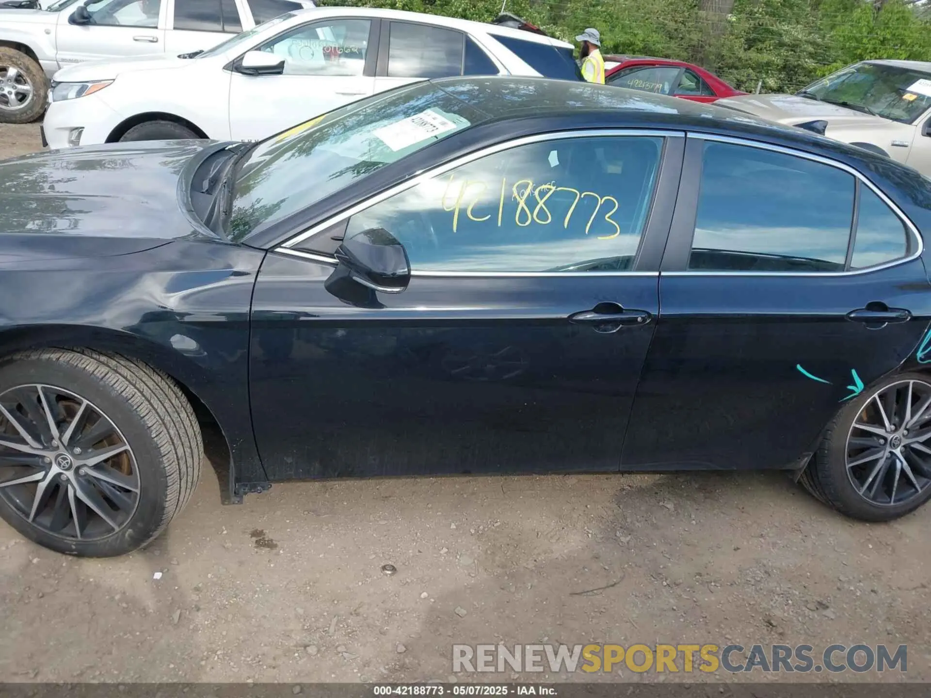 14 Фотография поврежденного автомобиля 4T1G11AK9NU622206 TOYOTA CAMRY 2022