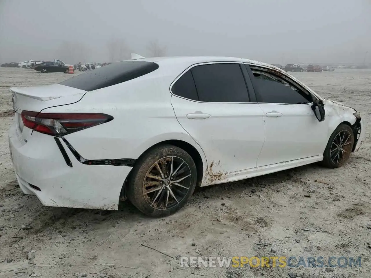 3 Photograph of a damaged car 4T1G11AK9NU627535 TOYOTA CAMRY 2022