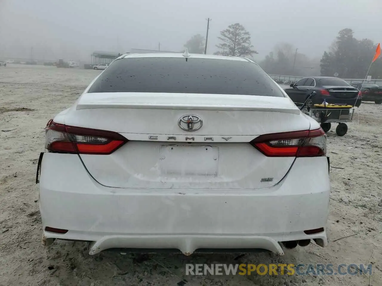 6 Photograph of a damaged car 4T1G11AK9NU627535 TOYOTA CAMRY 2022