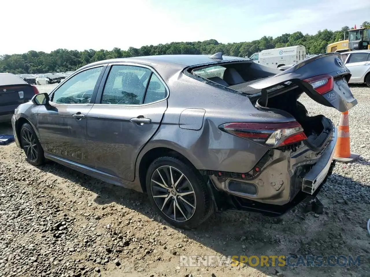 2 Photograph of a damaged car 4T1G11AK9NU634355 TOYOTA CAMRY 2022