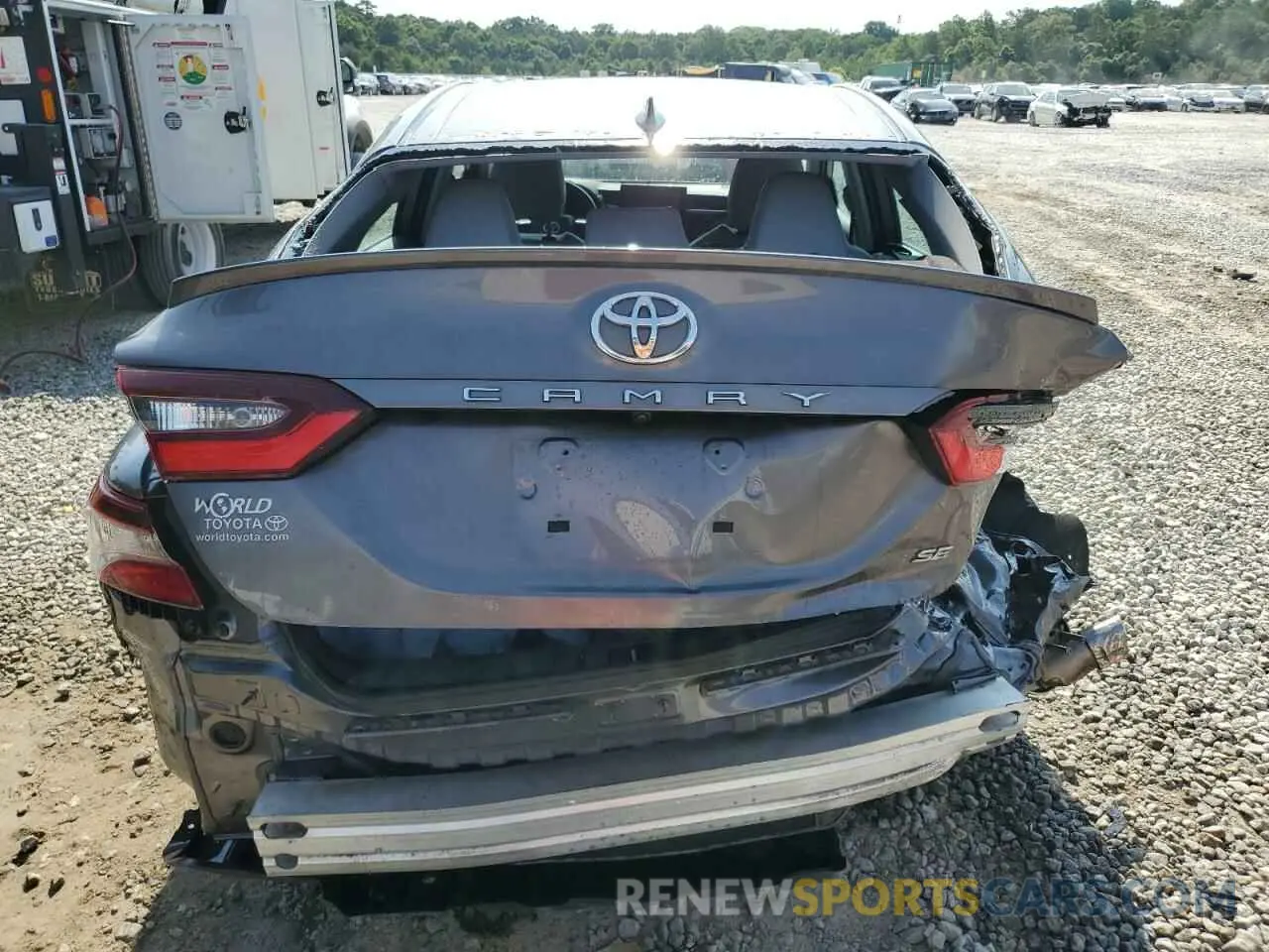 6 Photograph of a damaged car 4T1G11AK9NU634355 TOYOTA CAMRY 2022