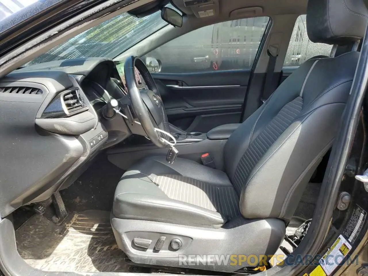 7 Photograph of a damaged car 4T1G11AK9NU667940 TOYOTA CAMRY 2022