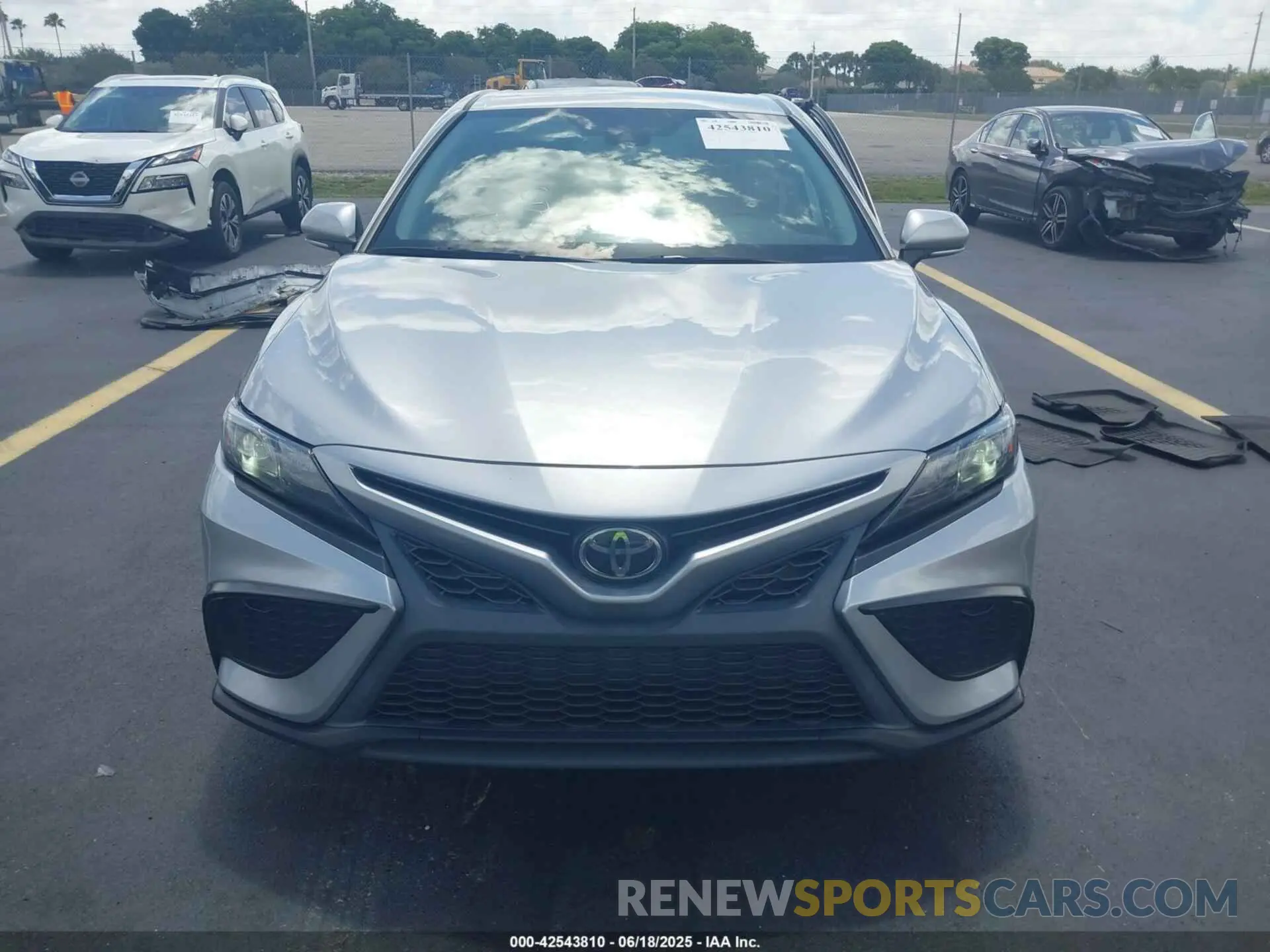 12 Photograph of a damaged car 4T1G11AK9NU678078 TOYOTA CAMRY 2022