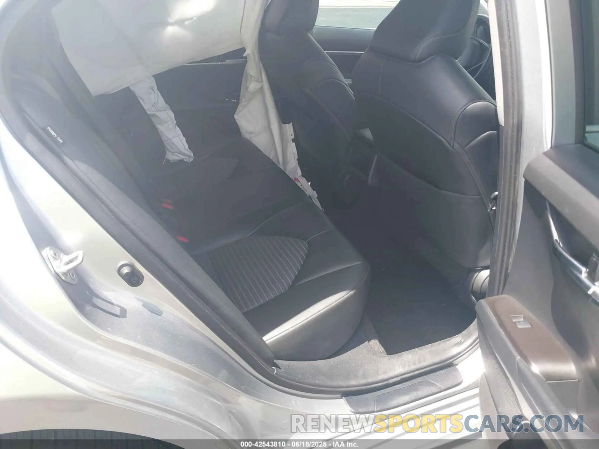 8 Photograph of a damaged car 4T1G11AK9NU678078 TOYOTA CAMRY 2022