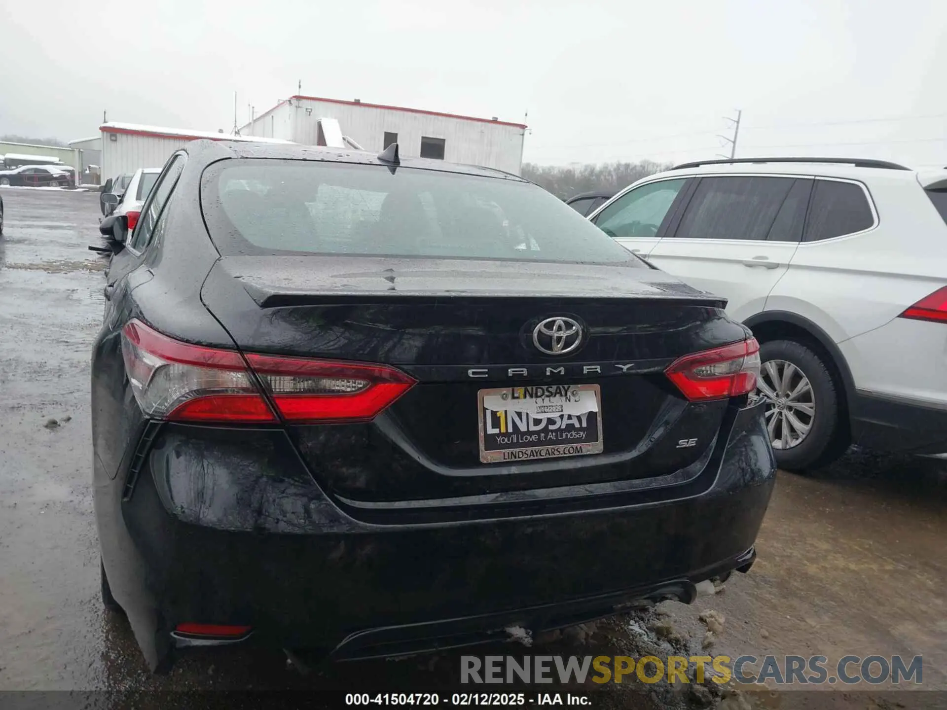 16 Photograph of a damaged car 4T1G11AK9NU714724 TOYOTA CAMRY 2022