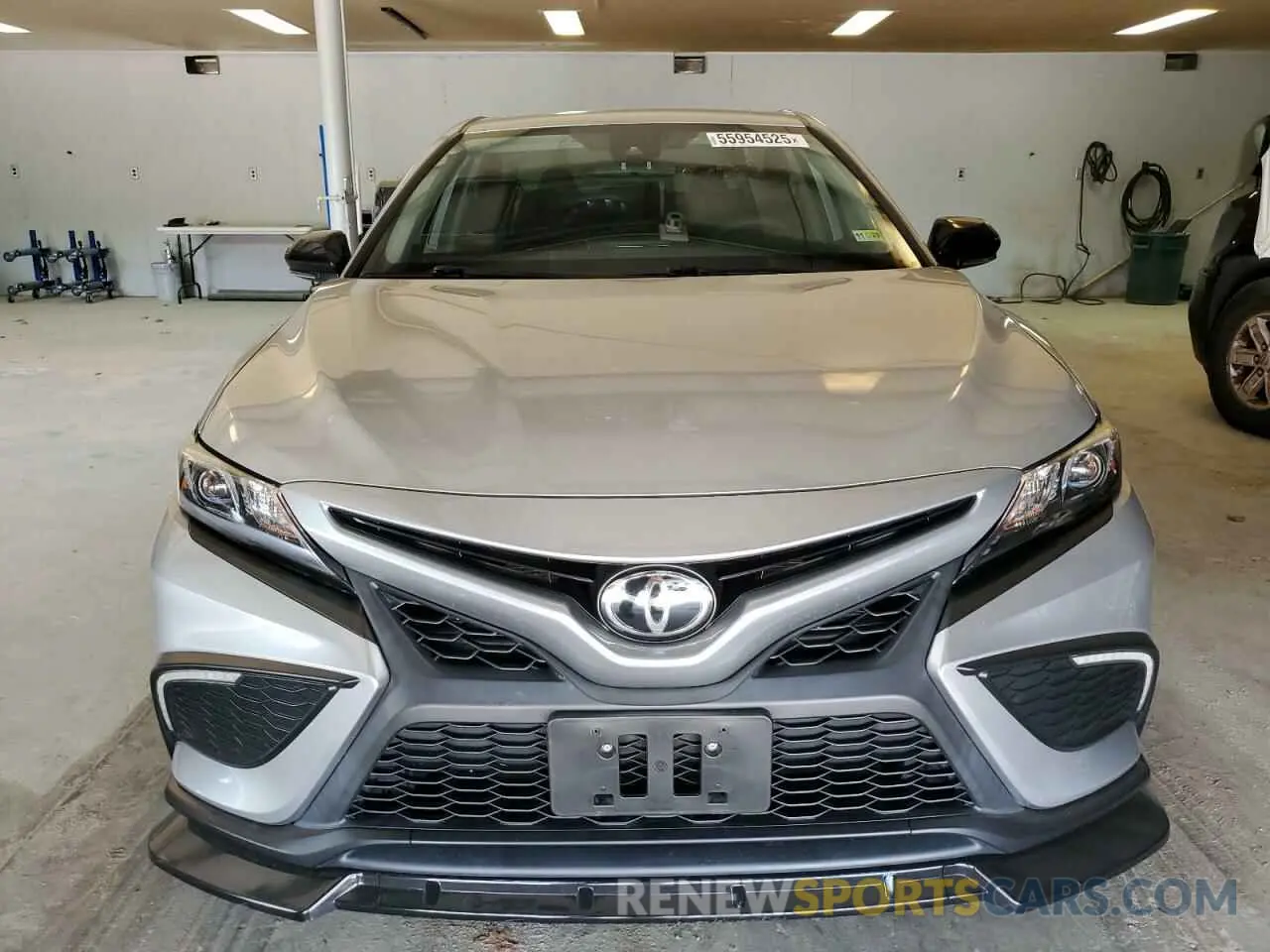 5 Фотография поврежденного автомобиля 4T1G11AKXNU006885 TOYOTA CAMRY 2022