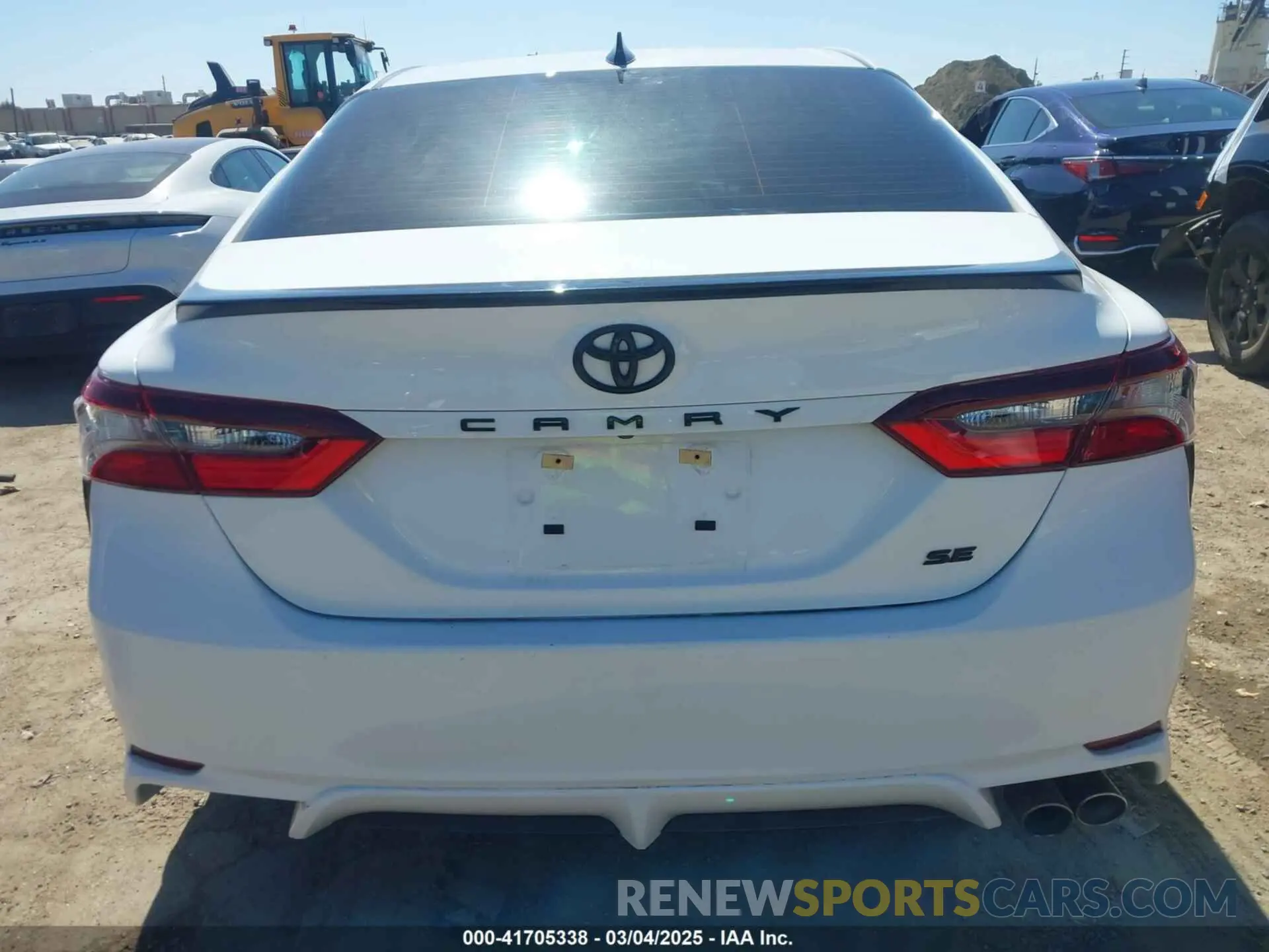 17 Photograph of a damaged car 4T1G11AKXNU029941 TOYOTA CAMRY 2022