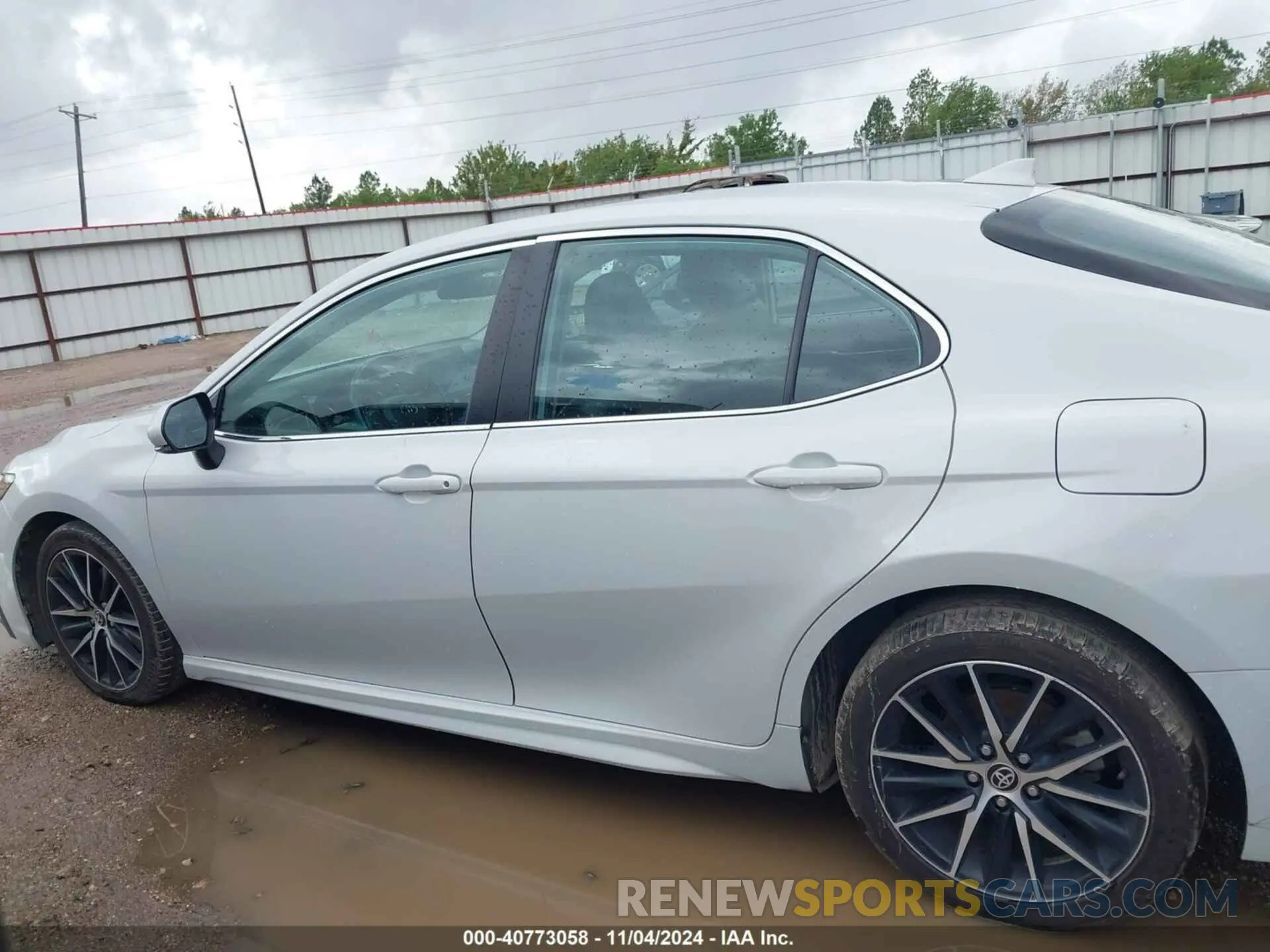 14 Фотография поврежденного автомобиля 4T1G11AKXNU052667 TOYOTA CAMRY 2022