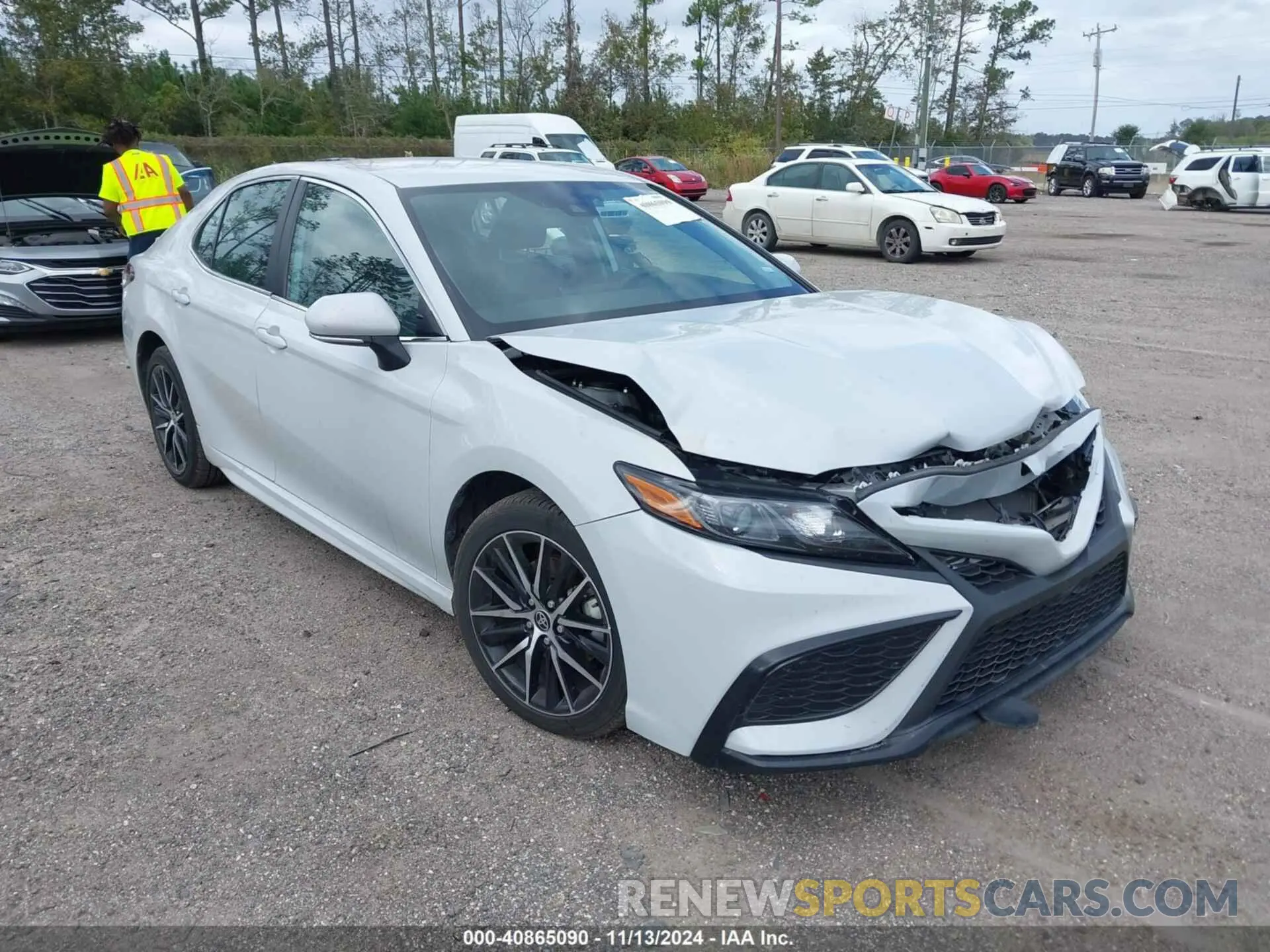 1 Photograph of a damaged car 4T1G11AKXNU069534 TOYOTA CAMRY 2022
