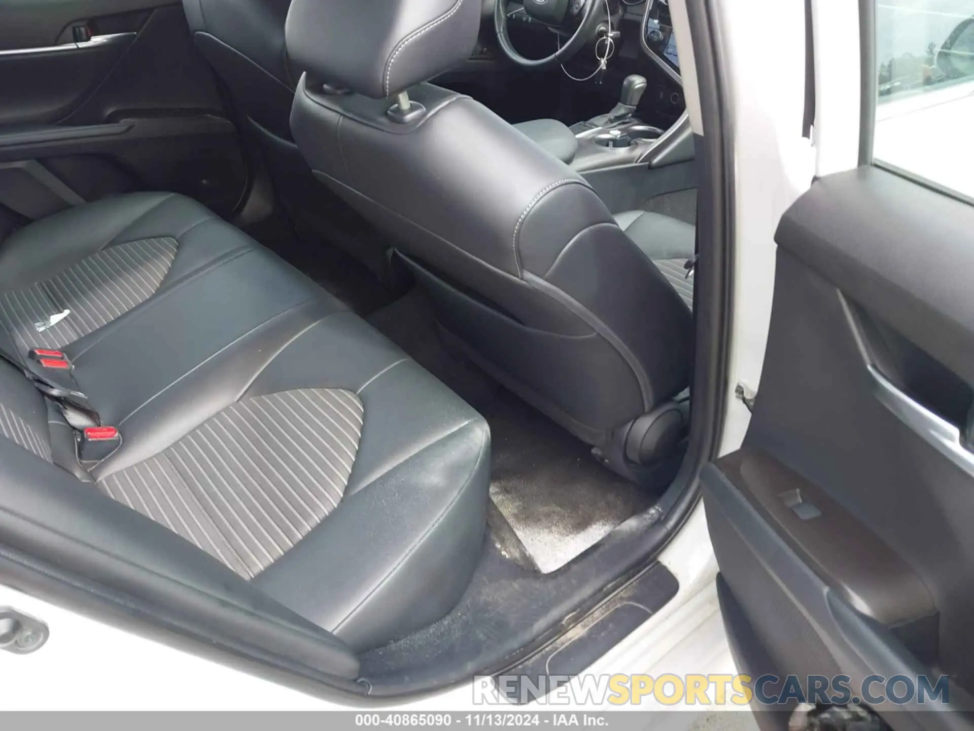 8 Photograph of a damaged car 4T1G11AKXNU069534 TOYOTA CAMRY 2022