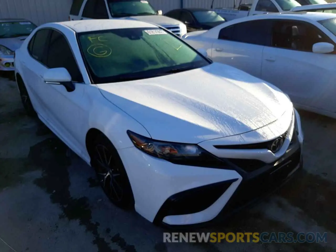 1 Фотография поврежденного автомобиля 4T1G11AKXNU632999 TOYOTA CAMRY 2022