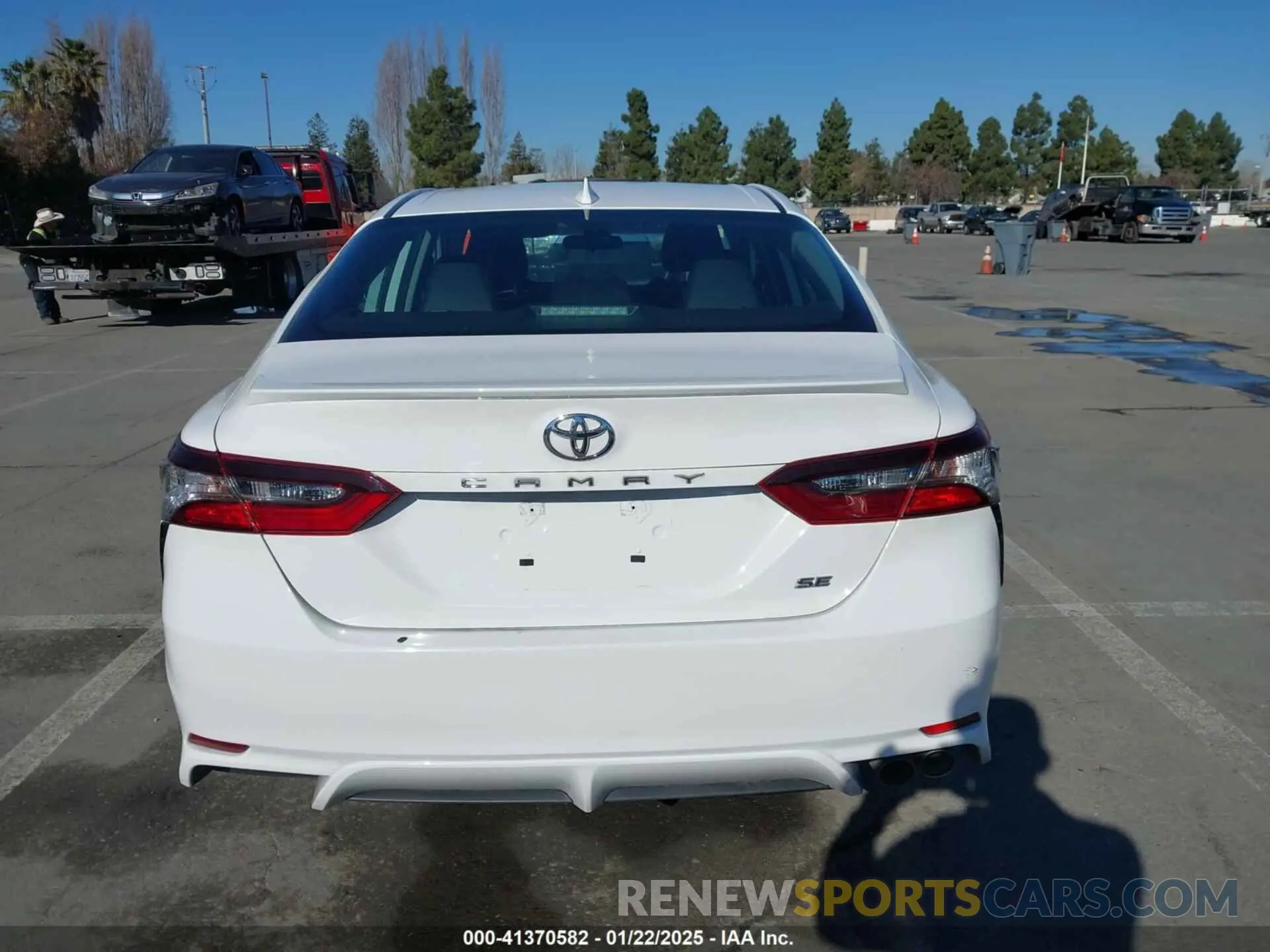 16 Фотография поврежденного автомобиля 4T1G11AKXNU646773 TOYOTA CAMRY 2022