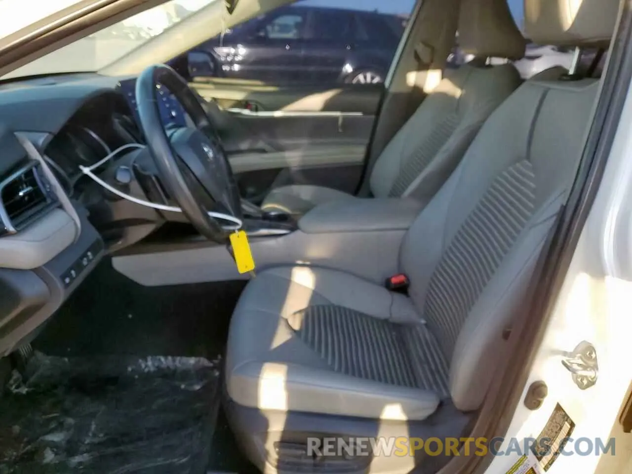 7 Photograph of a damaged car 4T1G11AKXNU659152 TOYOTA CAMRY 2022