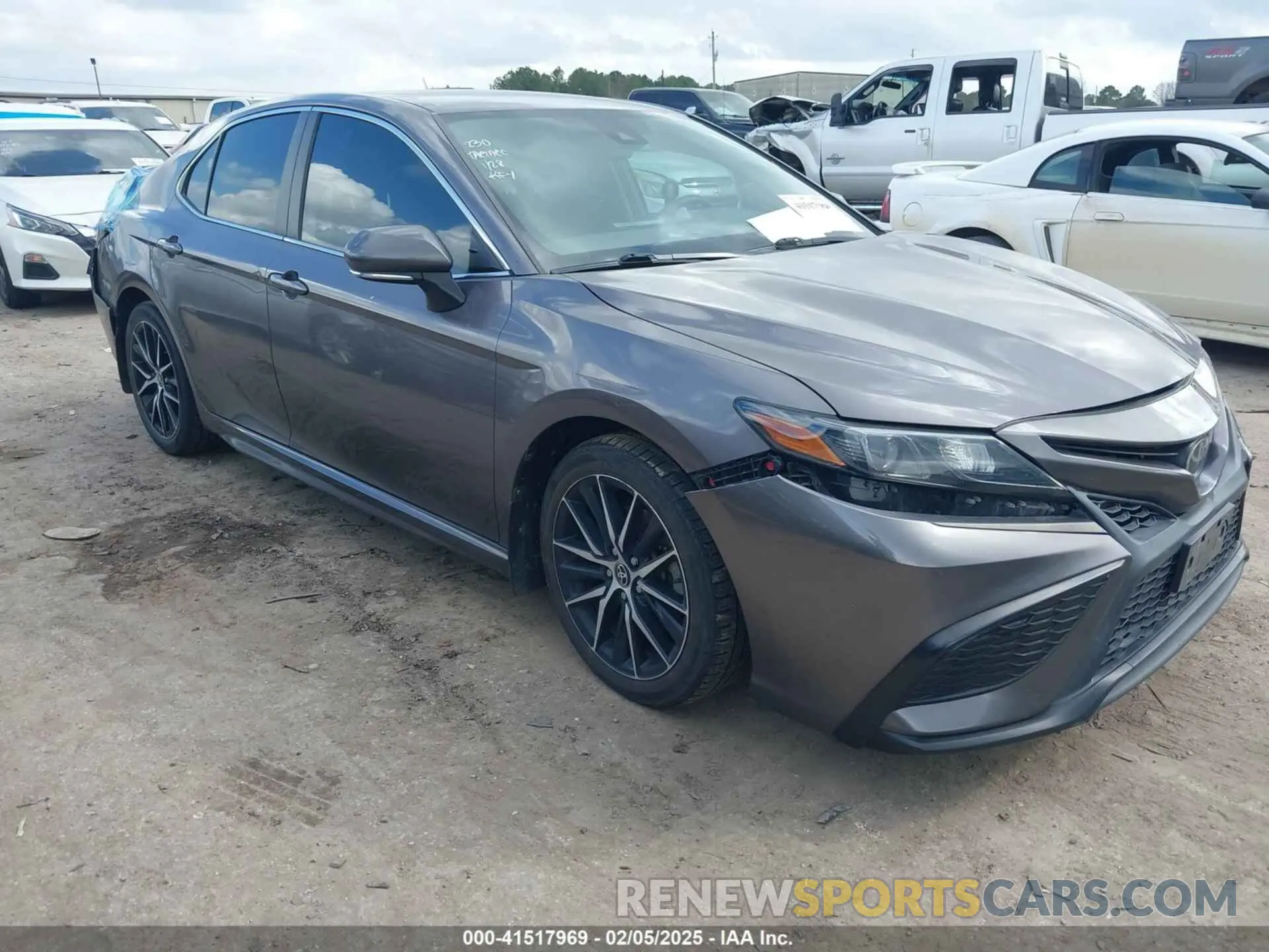 1 Photograph of a damaged car 4T1G11AKXNU659247 TOYOTA CAMRY 2022