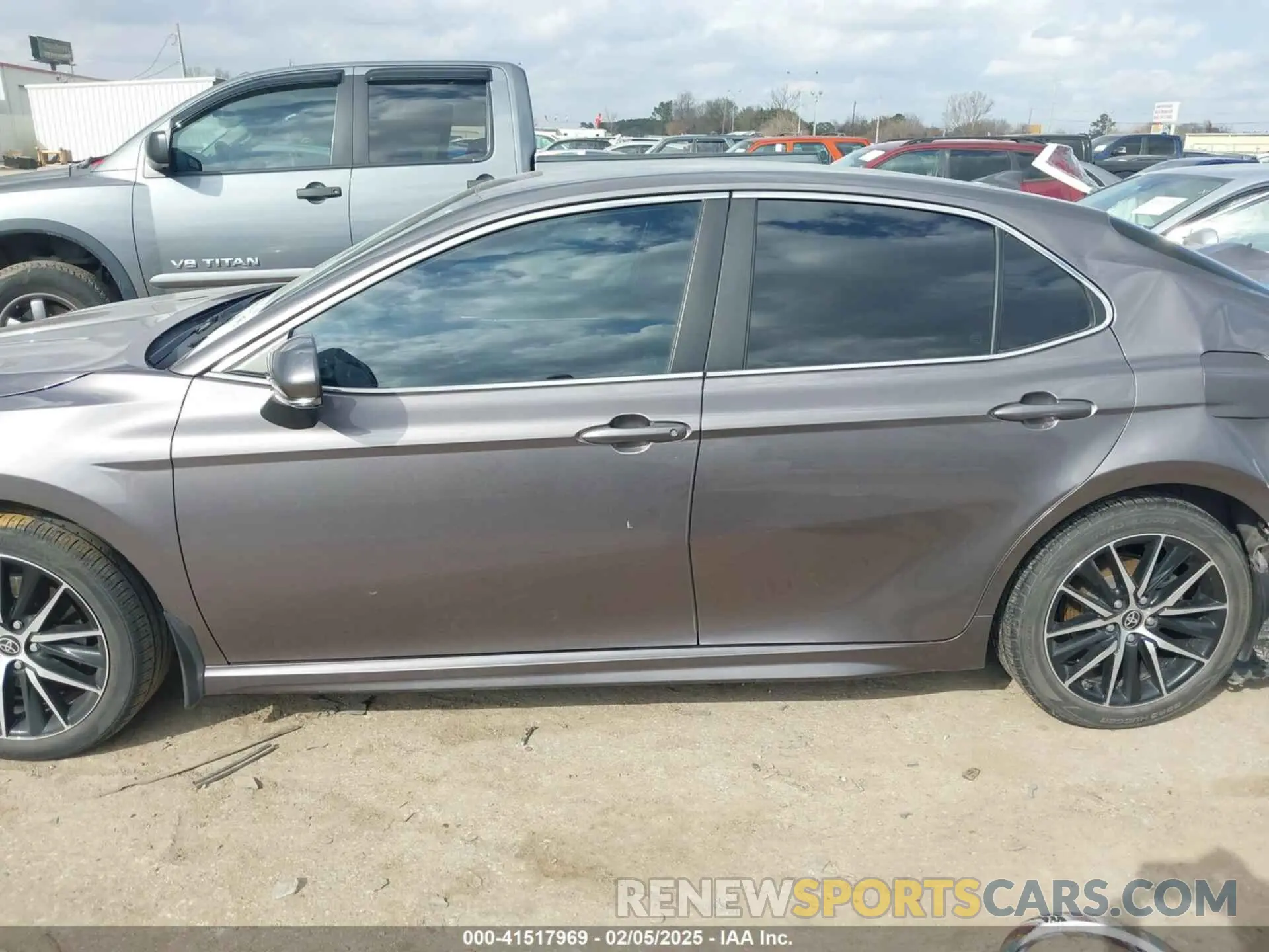 14 Photograph of a damaged car 4T1G11AKXNU659247 TOYOTA CAMRY 2022