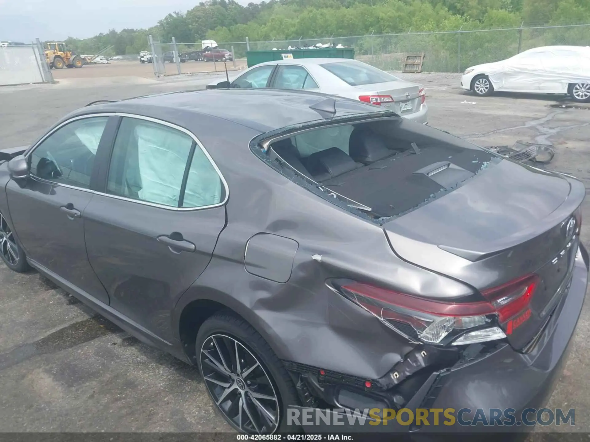 6 Photograph of a damaged car 4T1G11AKXNU678042 TOYOTA CAMRY 2022