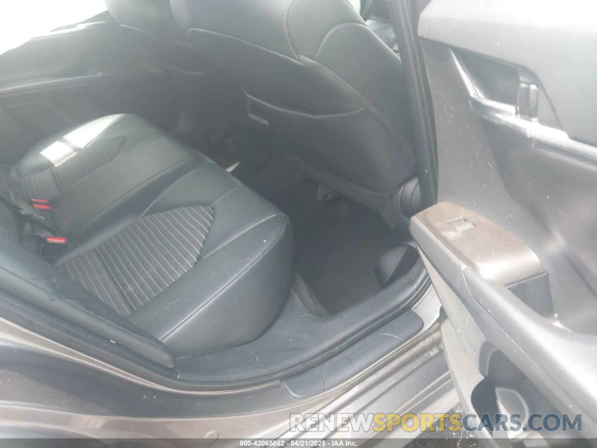 8 Photograph of a damaged car 4T1G11AKXNU678042 TOYOTA CAMRY 2022