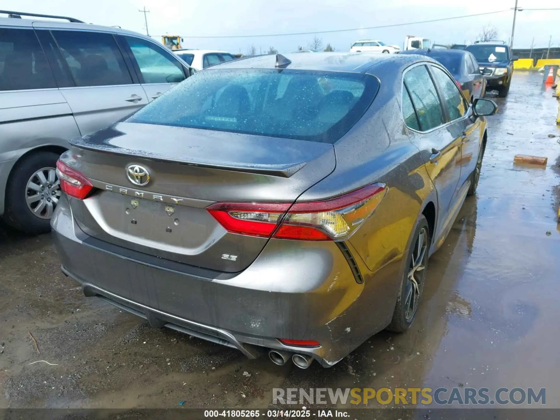4 Photograph of a damaged car 4T1G11AKXNU682494 TOYOTA CAMRY 2022