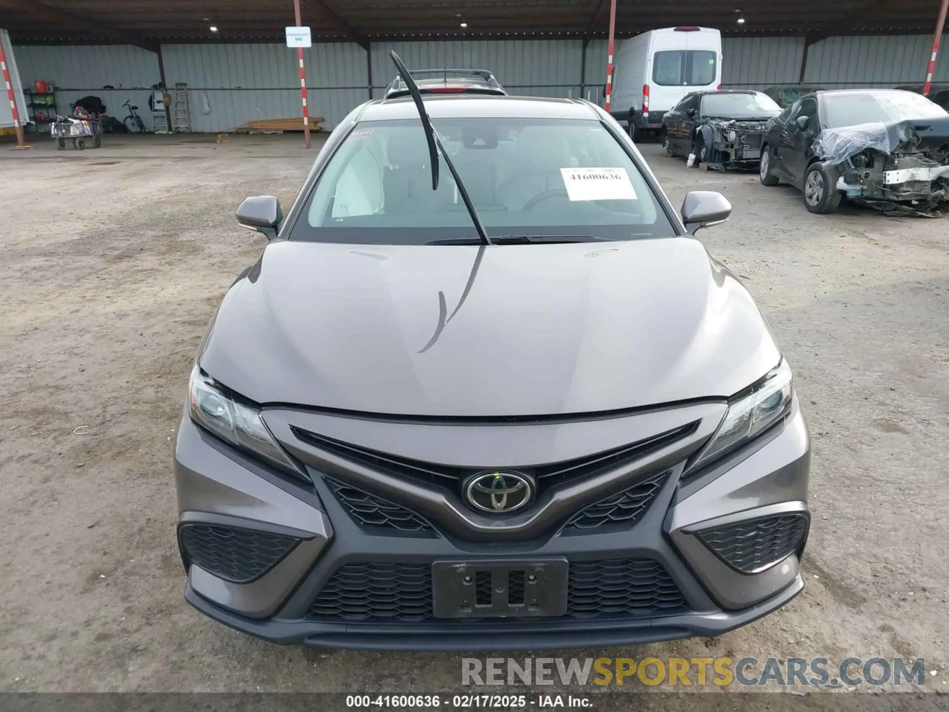 12 Фотография поврежденного автомобиля 4T1G11BK4NU054848 TOYOTA CAMRY 2022