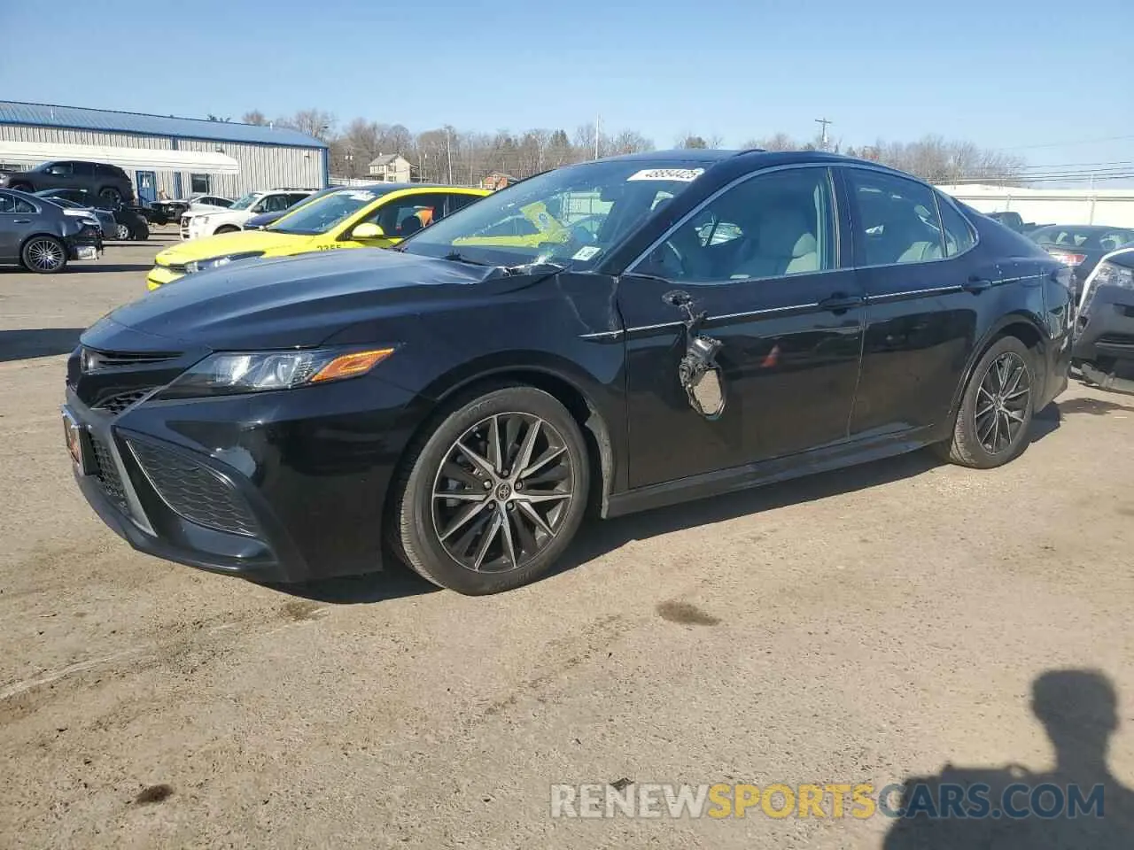 1 Фотография поврежденного автомобиля 4T1G11BK5NU055684 TOYOTA CAMRY 2022