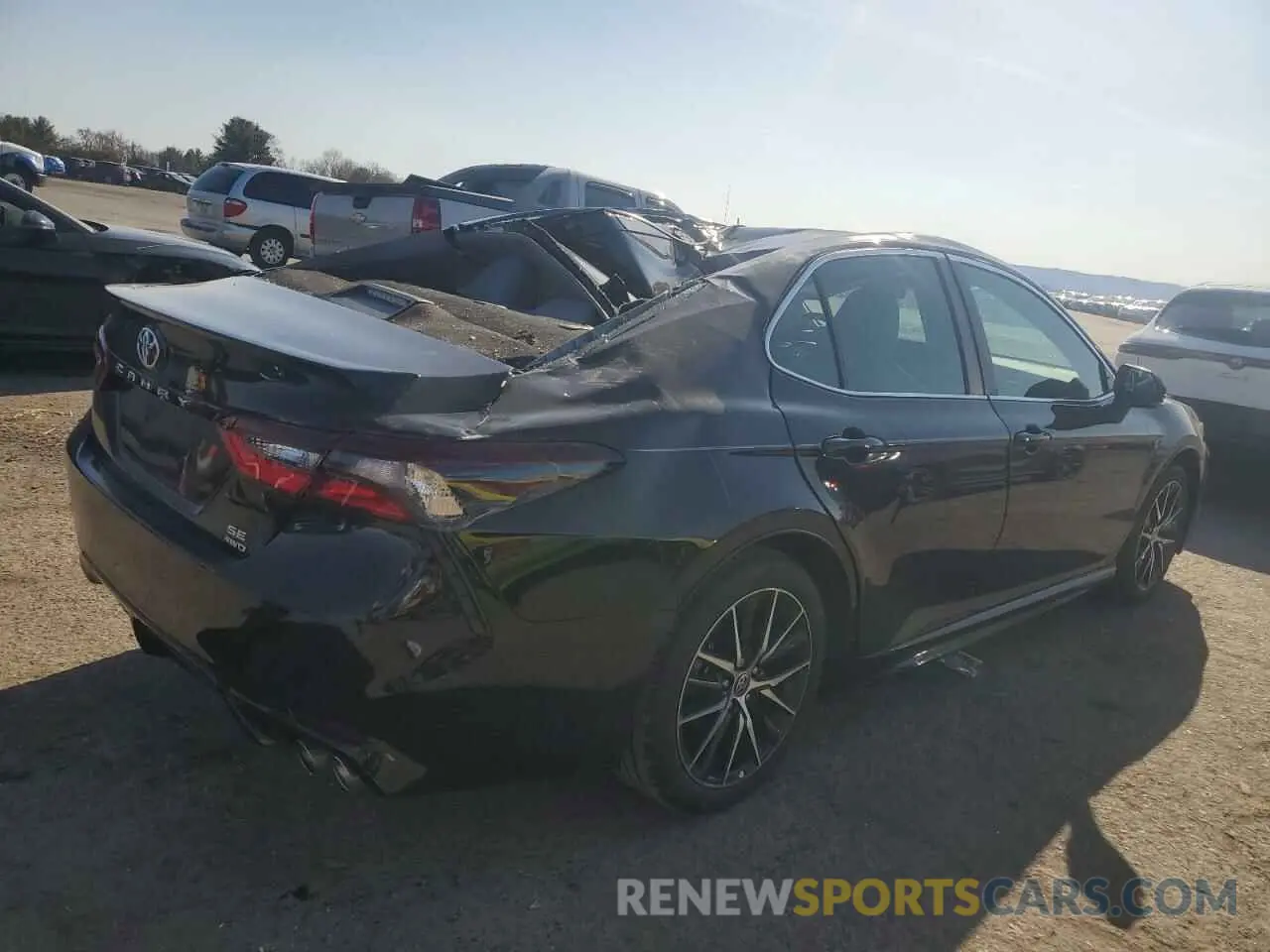 3 Фотография поврежденного автомобиля 4T1G11BK5NU055684 TOYOTA CAMRY 2022