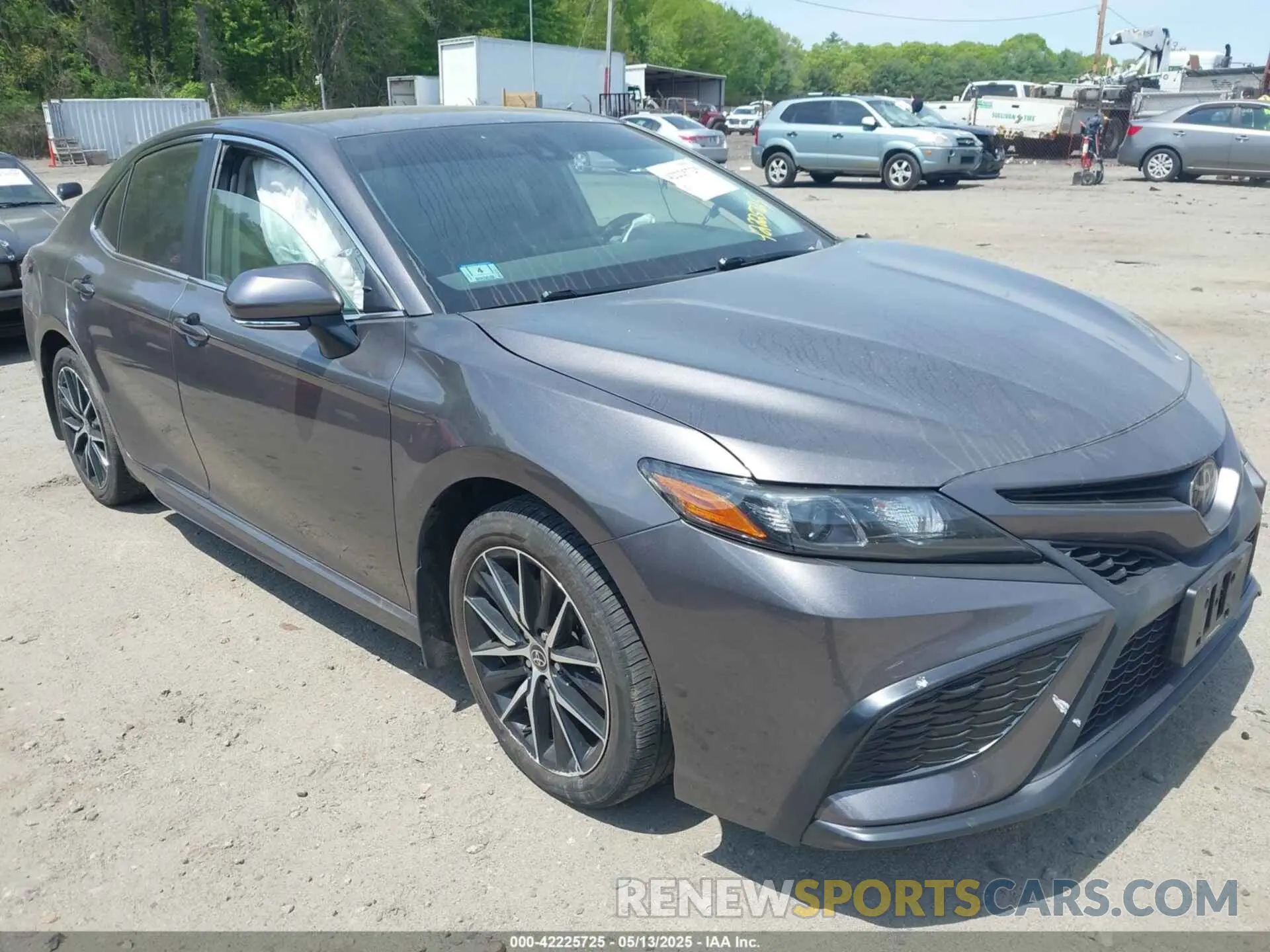 1 Photograph of a damaged car 4T1G11BK7NU061082 TOYOTA CAMRY 2022