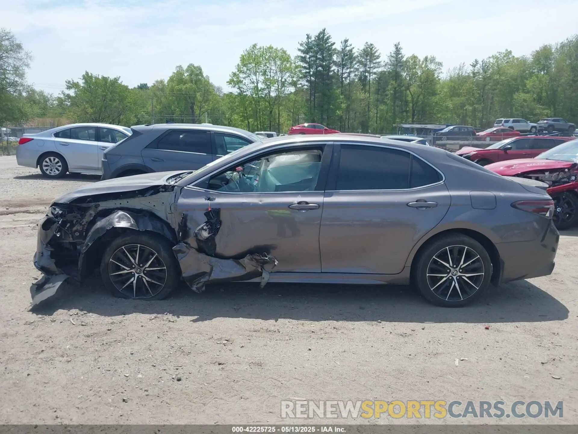 14 Photograph of a damaged car 4T1G11BK7NU061082 TOYOTA CAMRY 2022