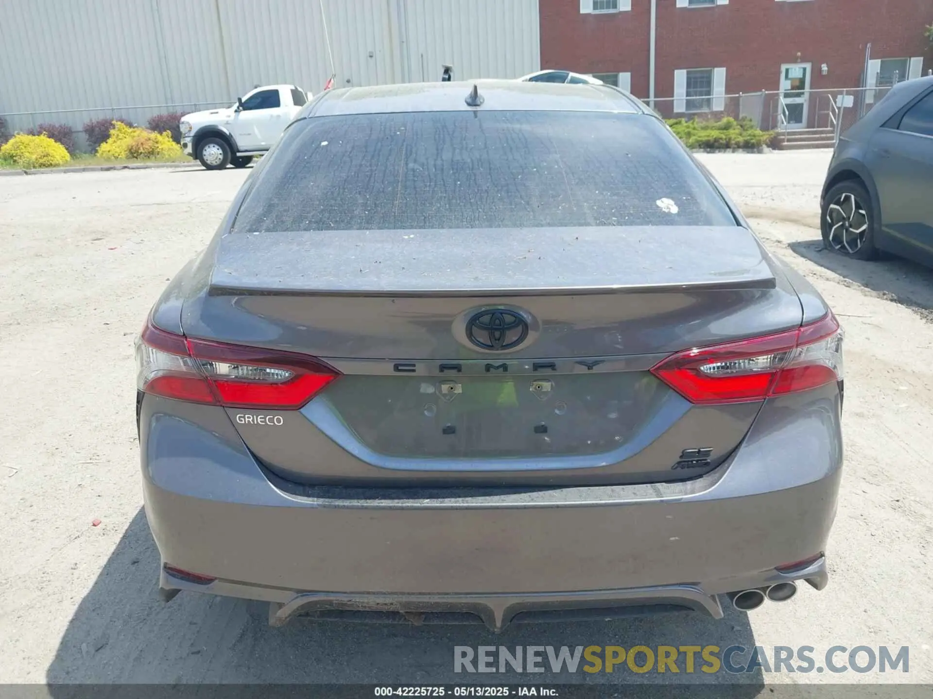 16 Photograph of a damaged car 4T1G11BK7NU061082 TOYOTA CAMRY 2022
