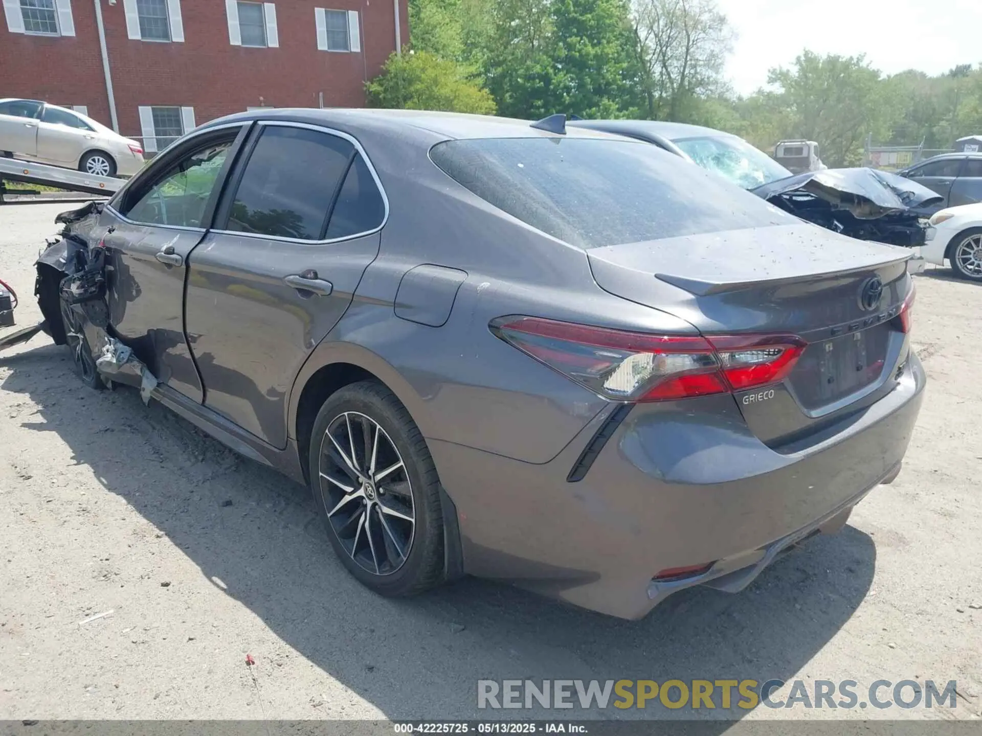 3 Photograph of a damaged car 4T1G11BK7NU061082 TOYOTA CAMRY 2022
