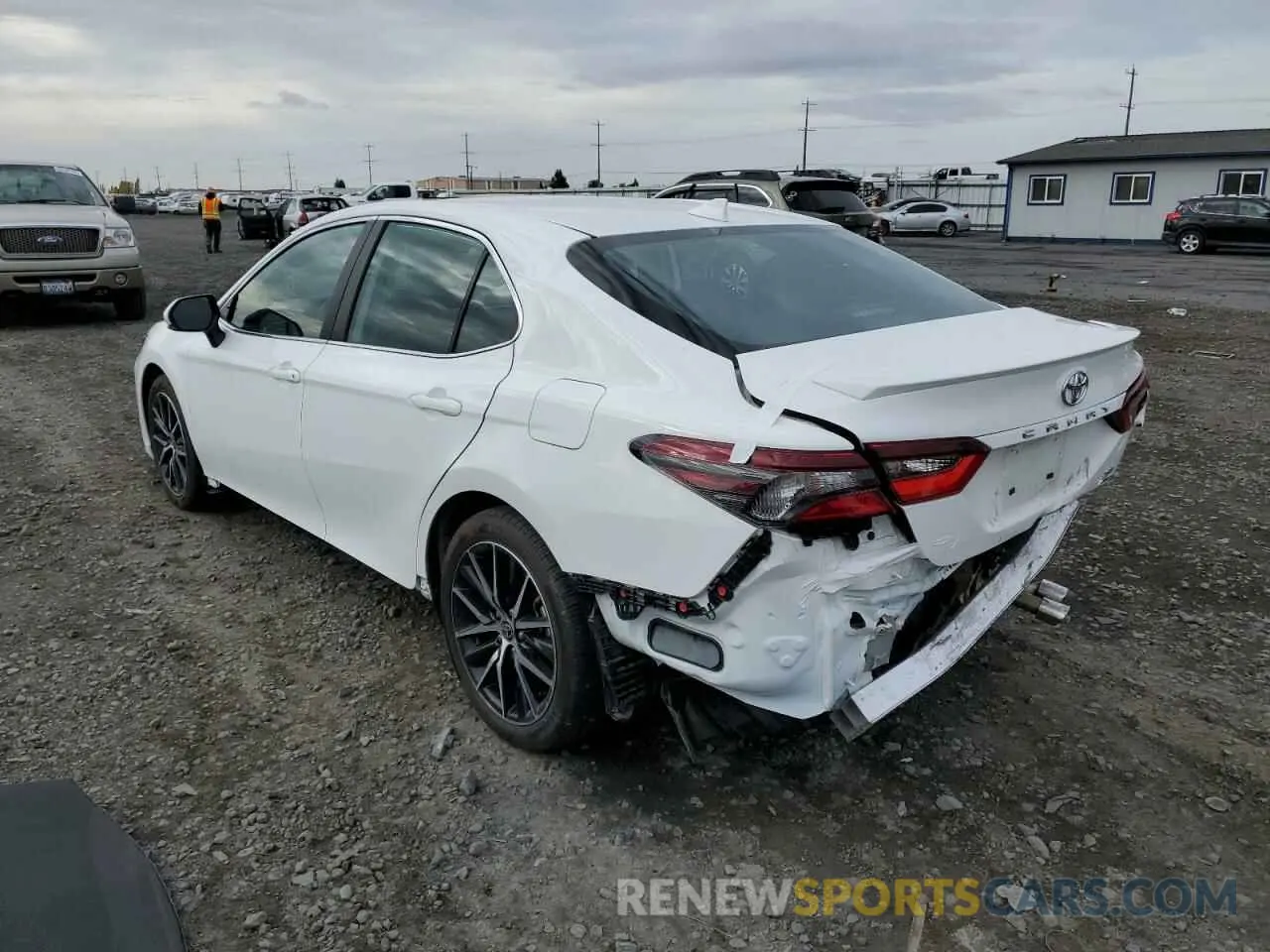 3 Фотография поврежденного автомобиля 4T1G11BK9NU049953 TOYOTA CAMRY 2022