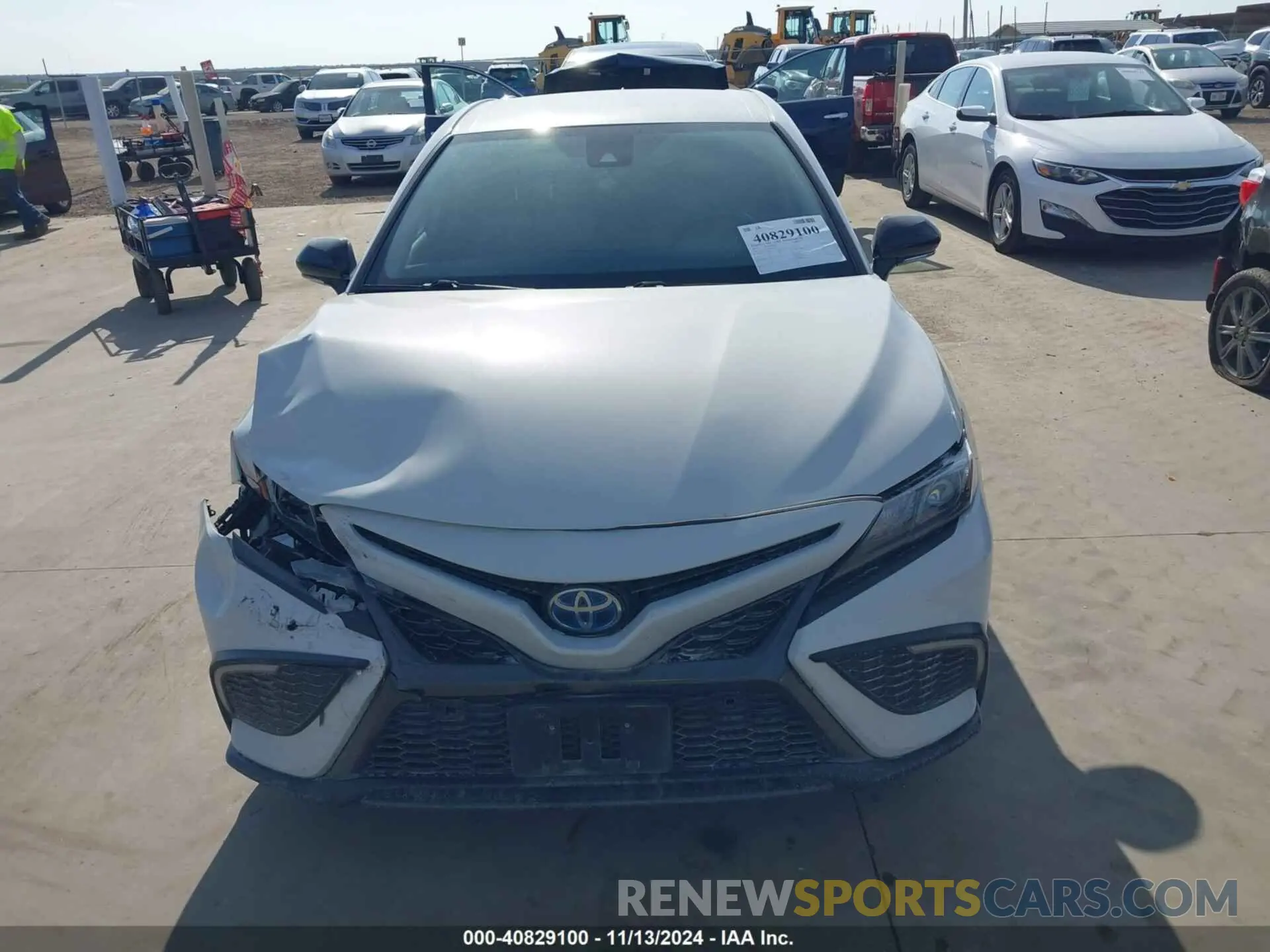 13 Photograph of a damaged car 4T1G31AK0NU035953 TOYOTA CAMRY 2022