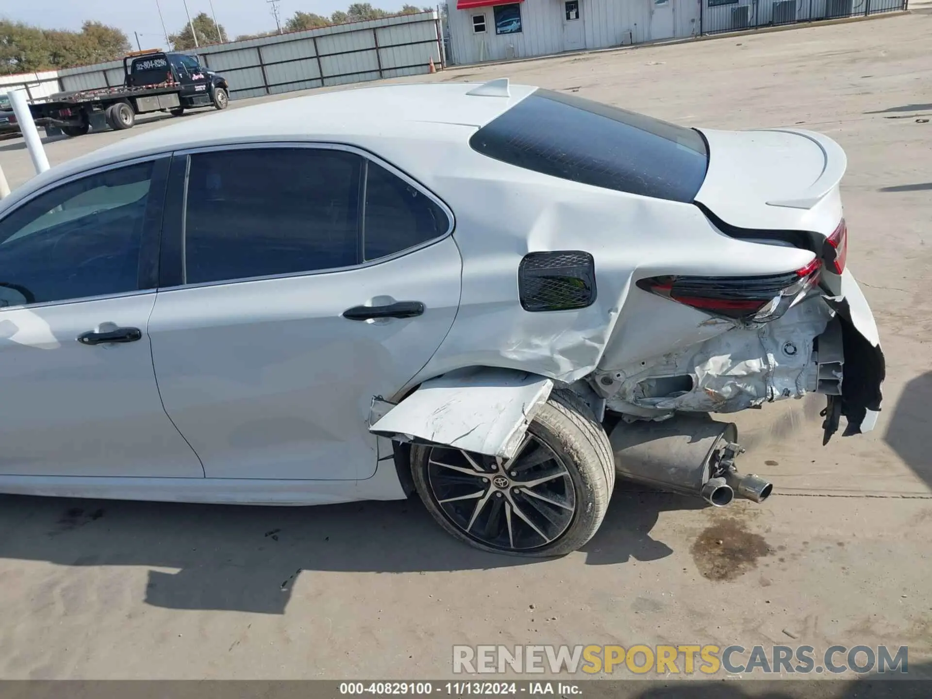 18 Photograph of a damaged car 4T1G31AK0NU035953 TOYOTA CAMRY 2022