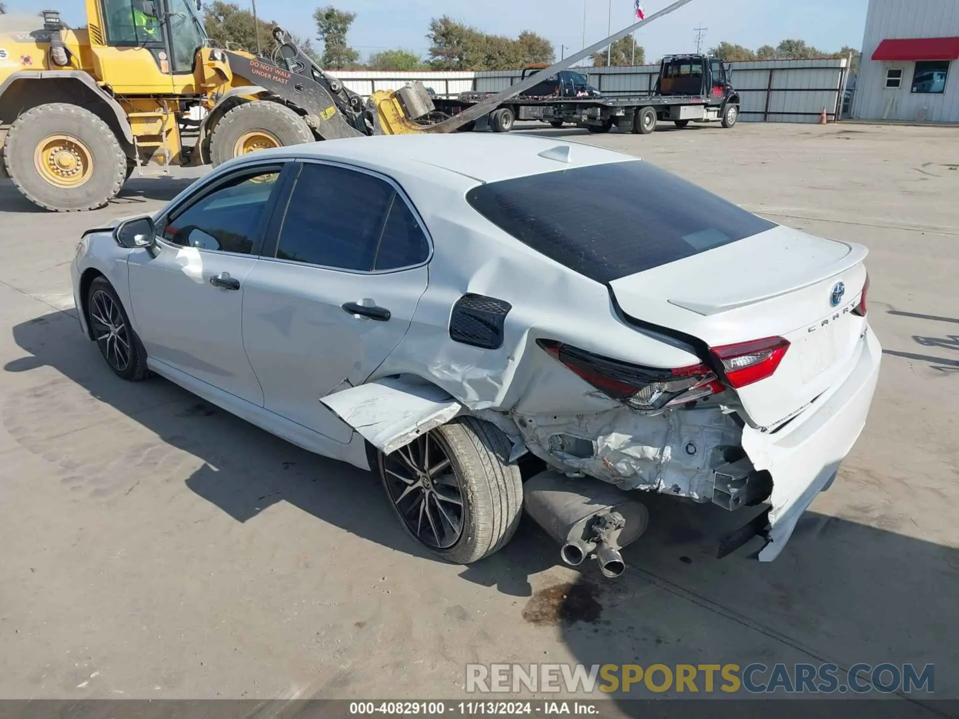 3 Photograph of a damaged car 4T1G31AK0NU035953 TOYOTA CAMRY 2022