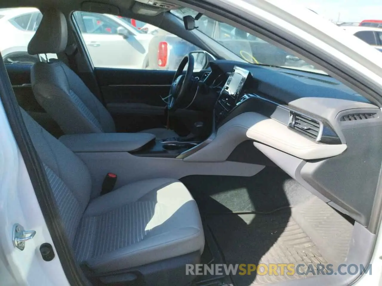 5 Photograph of a damaged car 4T1G31AK1NU584691 TOYOTA CAMRY 2022