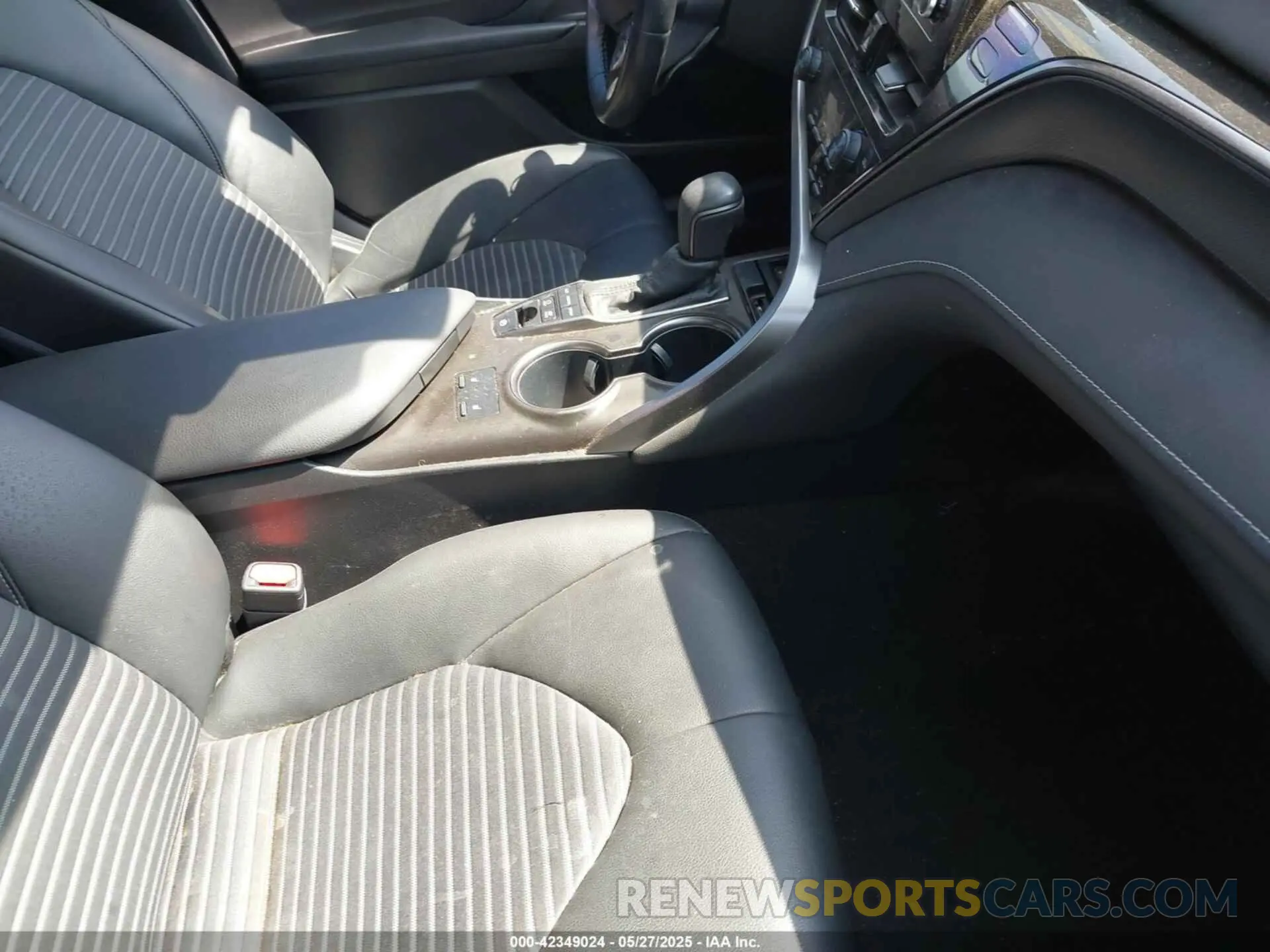 5 Фотография поврежденного автомобиля 4T1G31AK3NU039592 TOYOTA CAMRY 2022