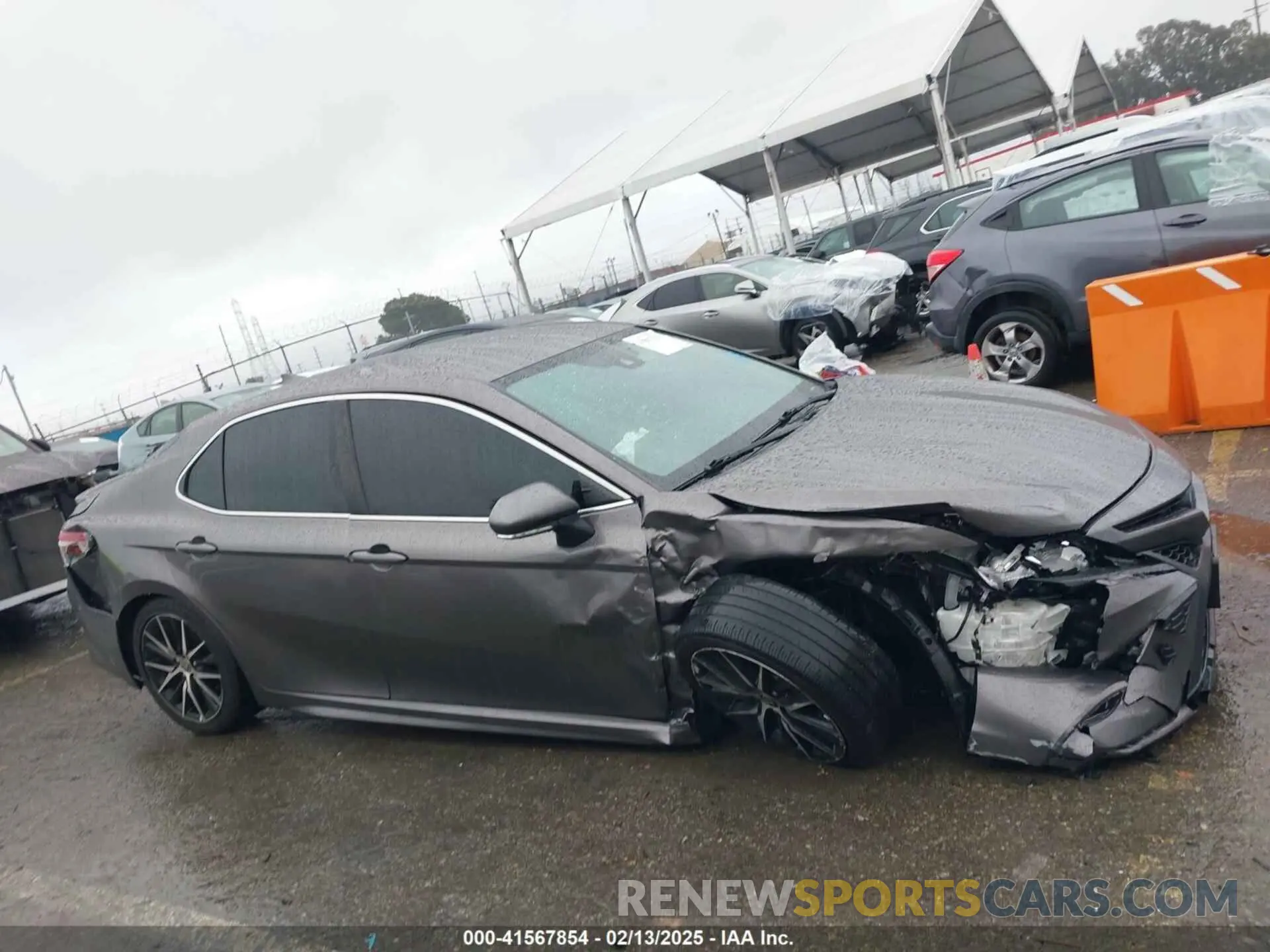 13 Photograph of a damaged car 4T1G31AK4NU571479 TOYOTA CAMRY 2022