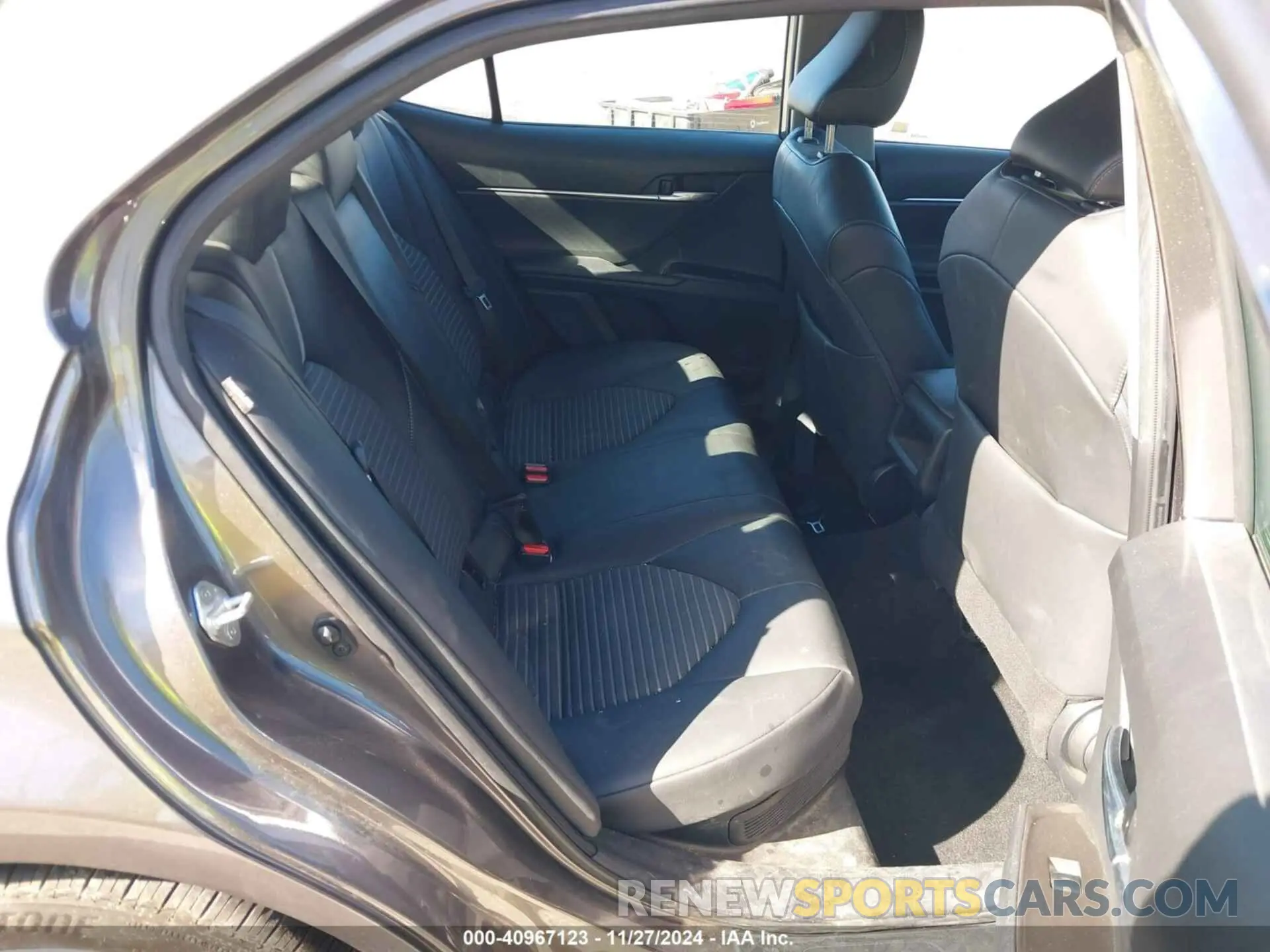 8 Фотография поврежденного автомобиля 4T1G31AK5NU041084 TOYOTA CAMRY 2022