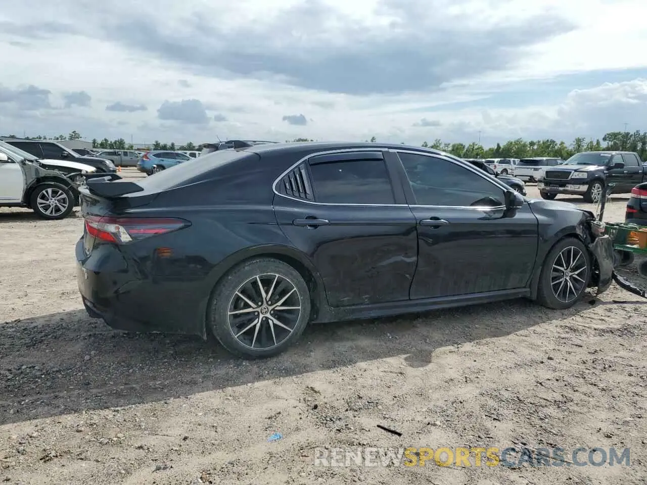 3 Photograph of a damaged car 4T1G31AK6NU579082 TOYOTA CAMRY 2022
