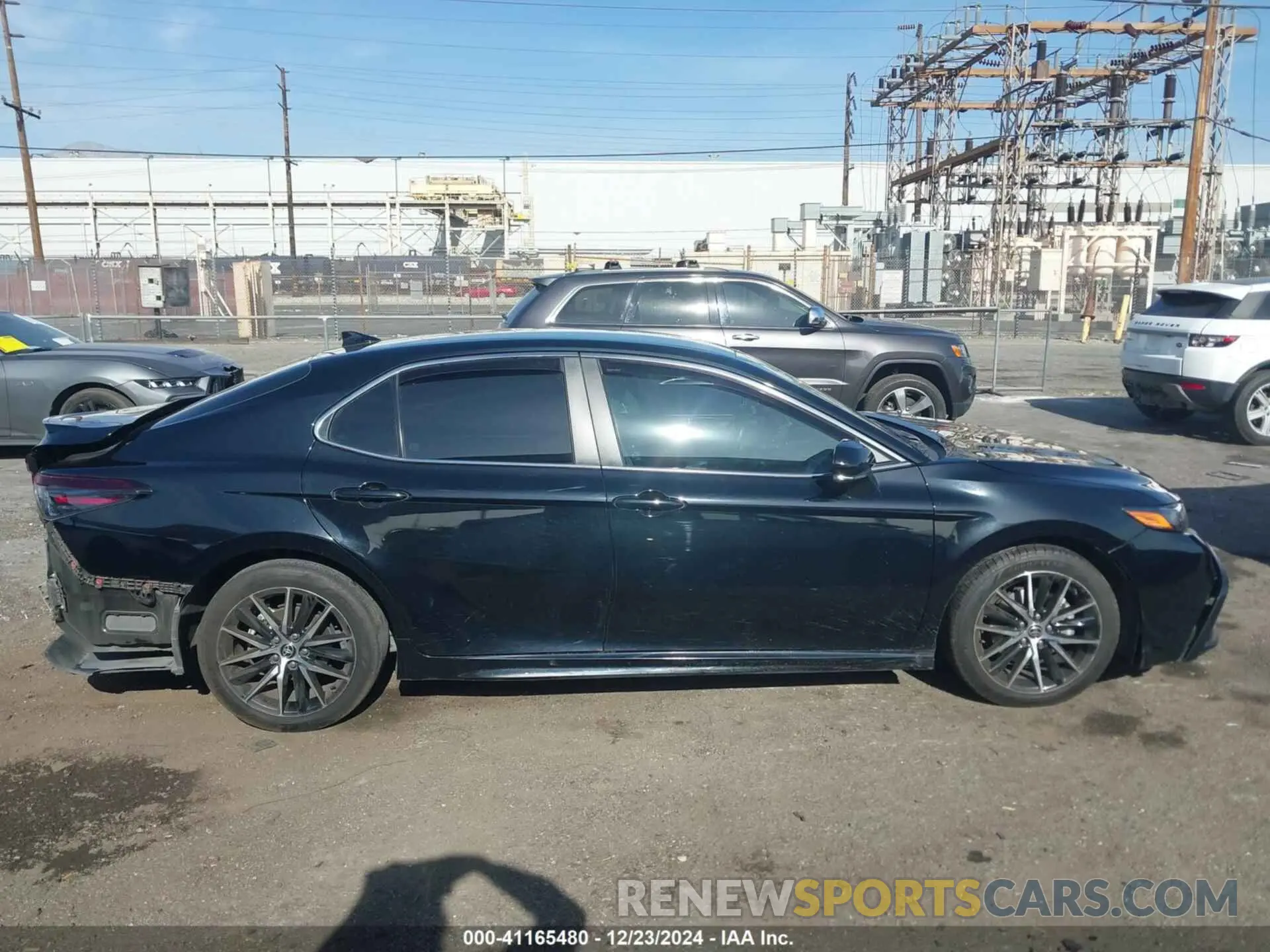 14 Photograph of a damaged car 4T1G31AK6NU588140 TOYOTA CAMRY 2022