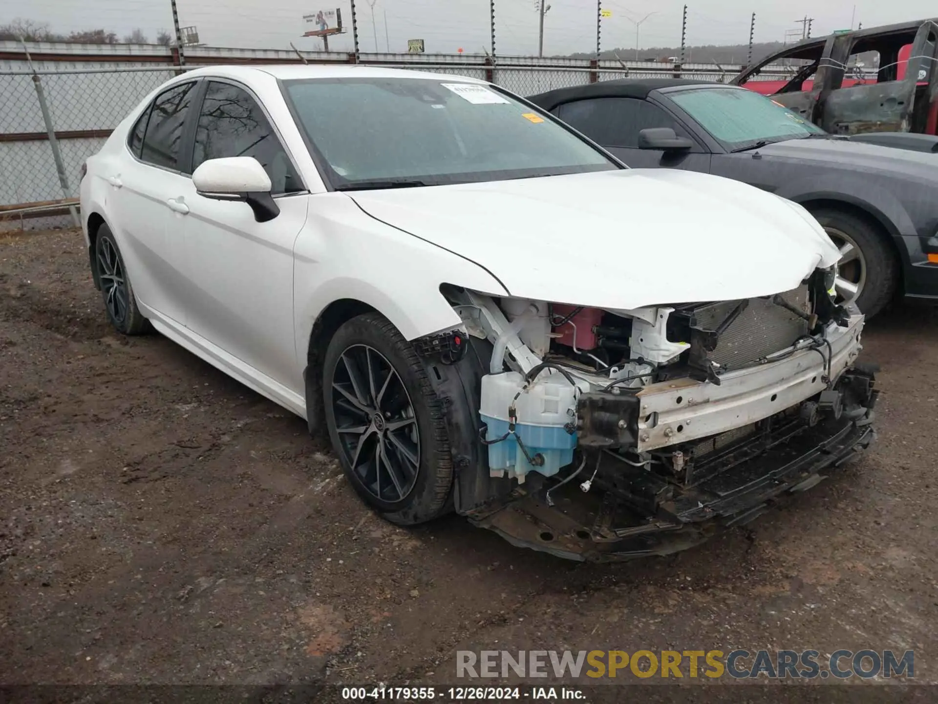 1 Photograph of a damaged car 4T1G31AK8NU586809 TOYOTA CAMRY 2022